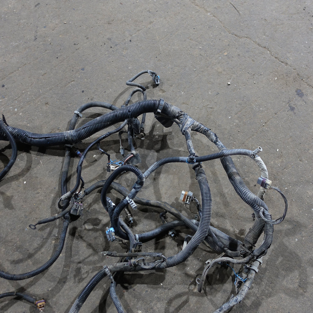 Damage 2003 Silverado Sierra 1500 HD 6.0L Engine Wire Harness Loom