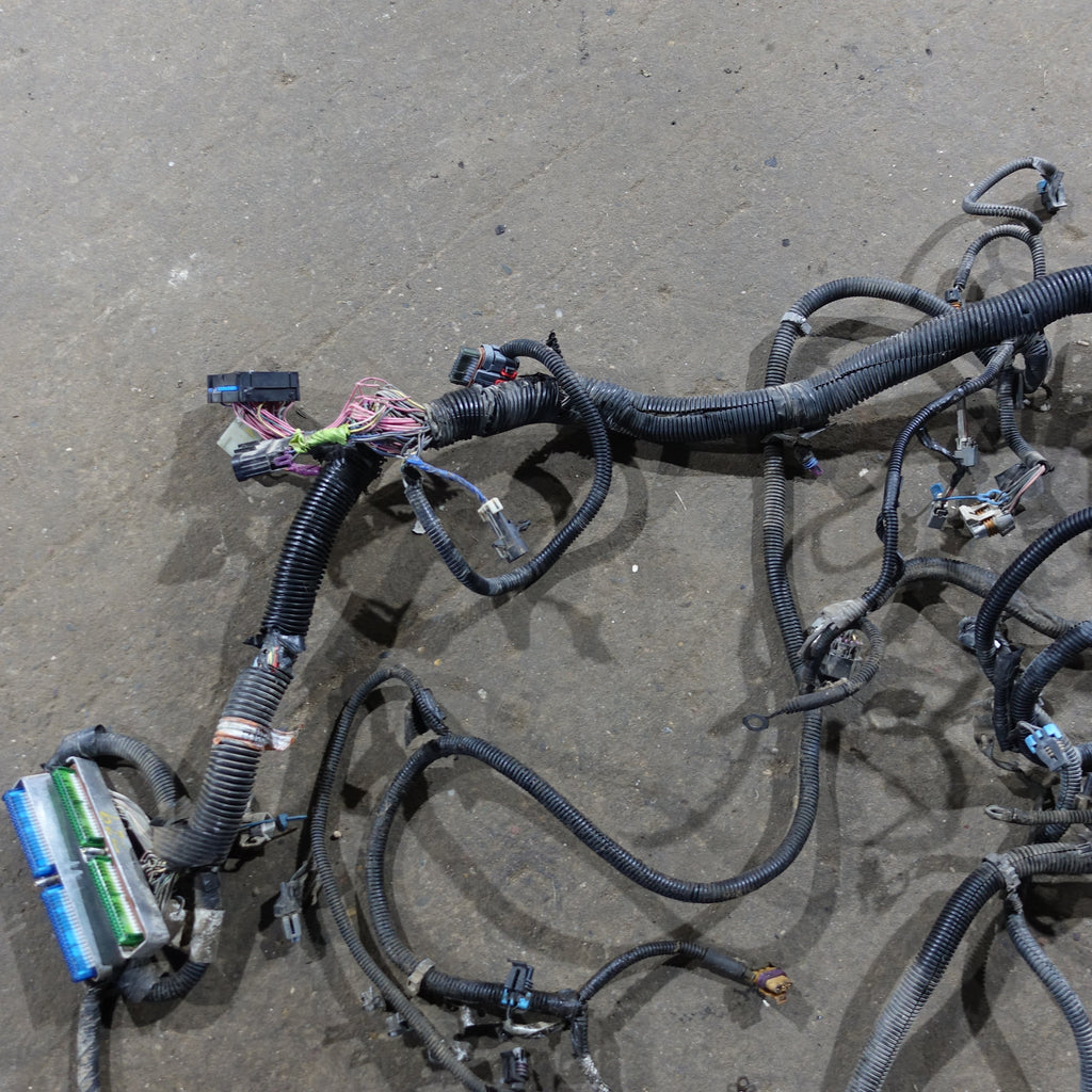 Damage 2003 Silverado Sierra 1500 HD 6.0L Engine Wire Harness Loom