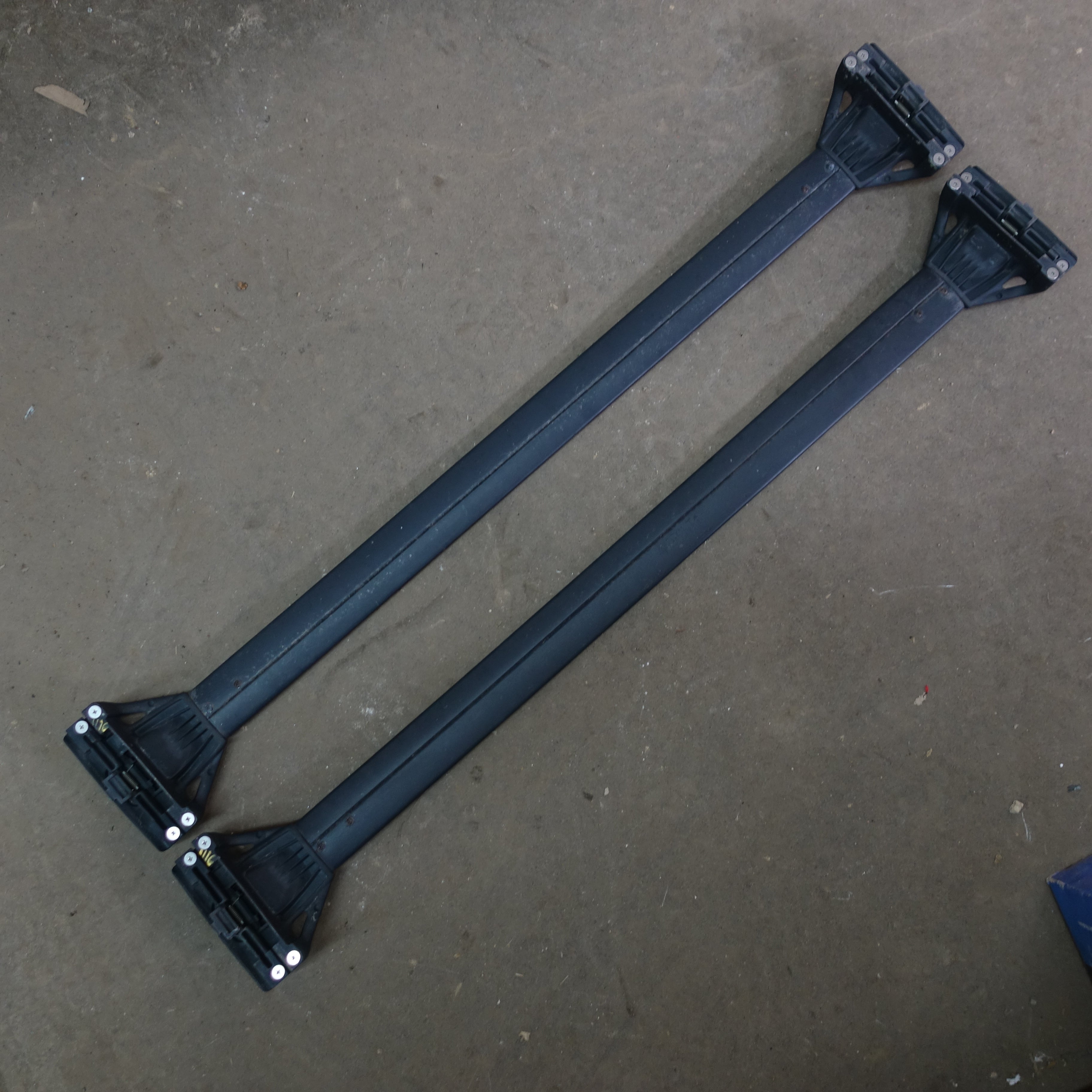 1999 2000 2001 2002 2003 2004 Jeep Grand Cherokee Roof Rack Cross Bars