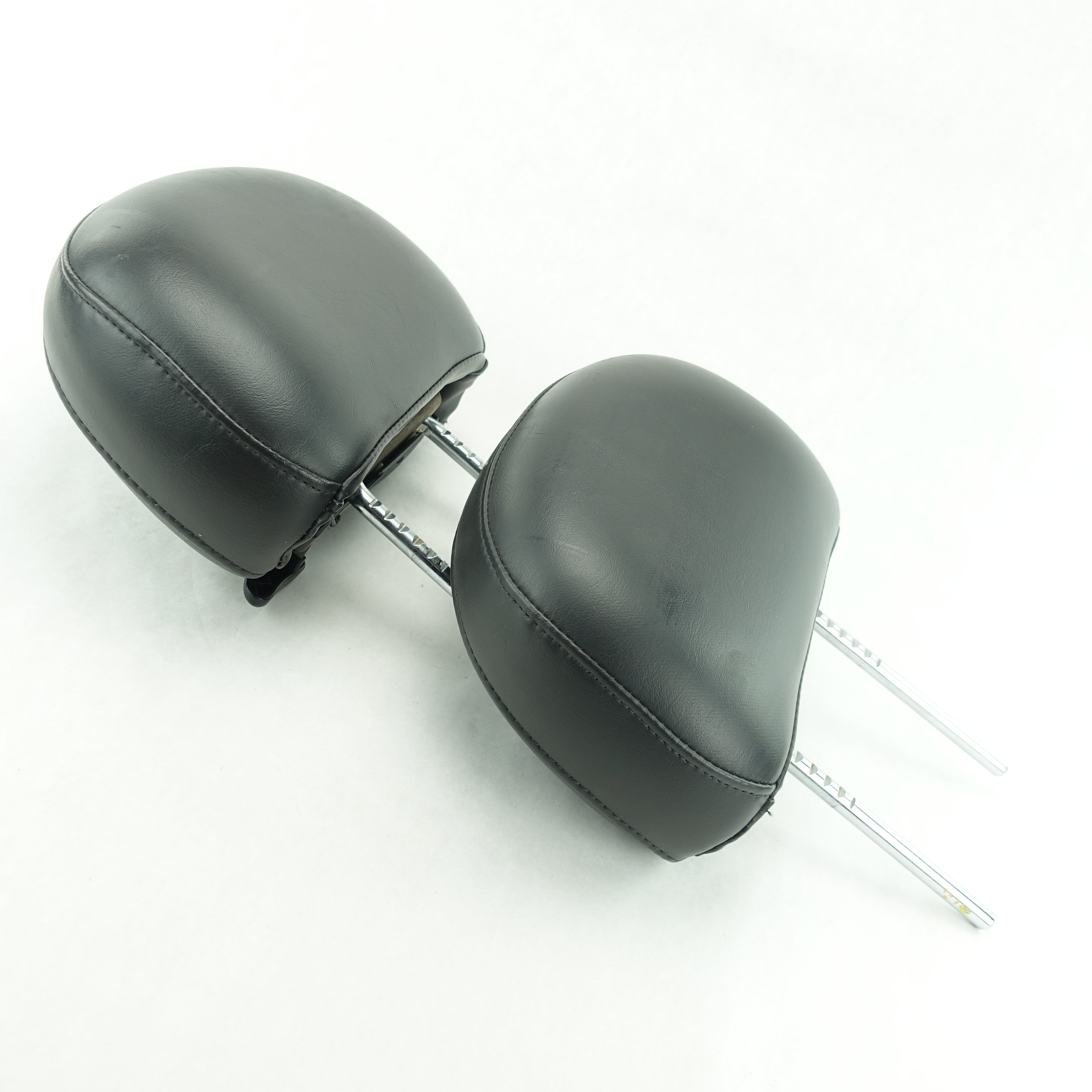 2000 2001 2002 Jeep Grand Cherokee Rear 2nd Row Headrest Head Rest Black Leather