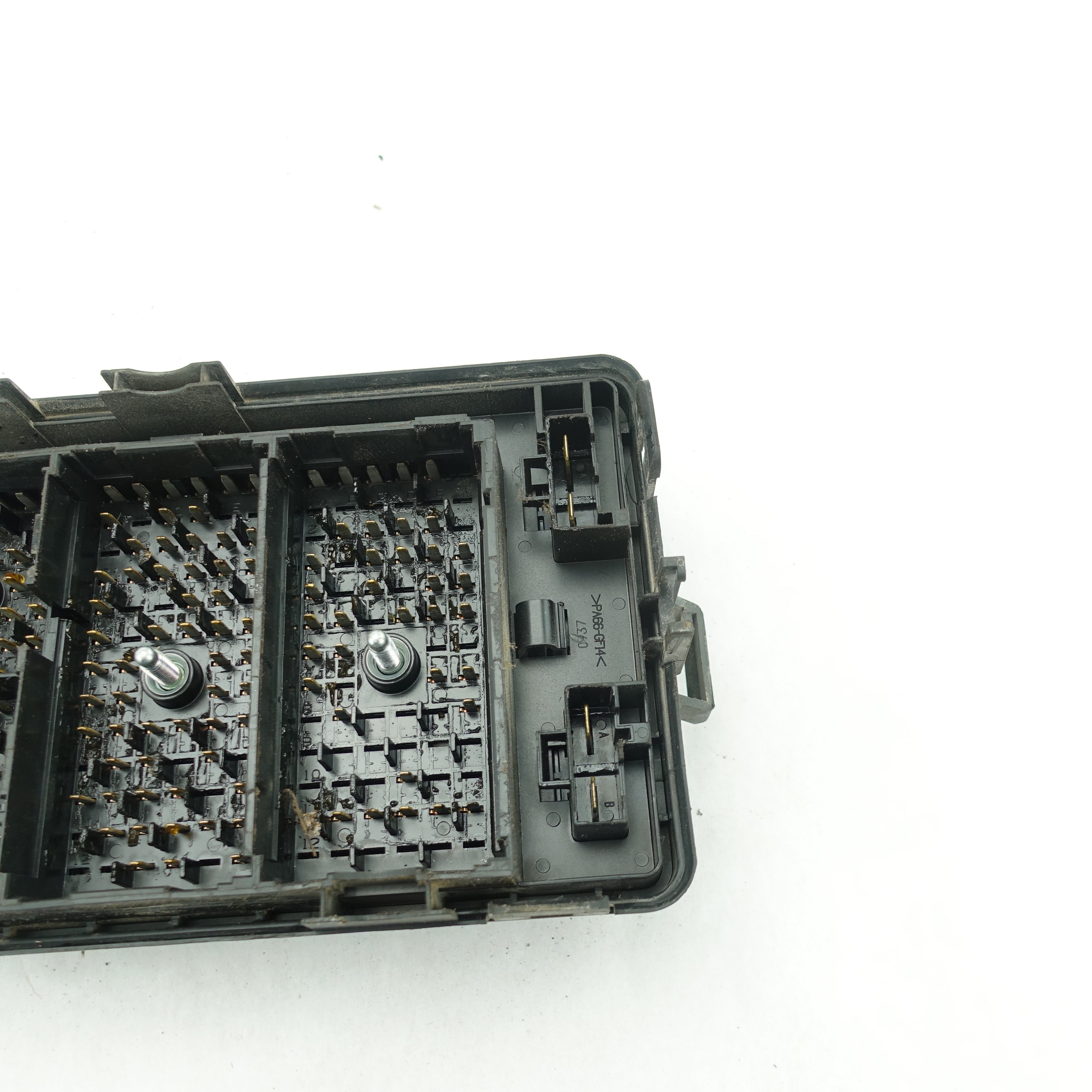 2004 2005 2006 Colorado Canyon Engine Fuse Junction Box