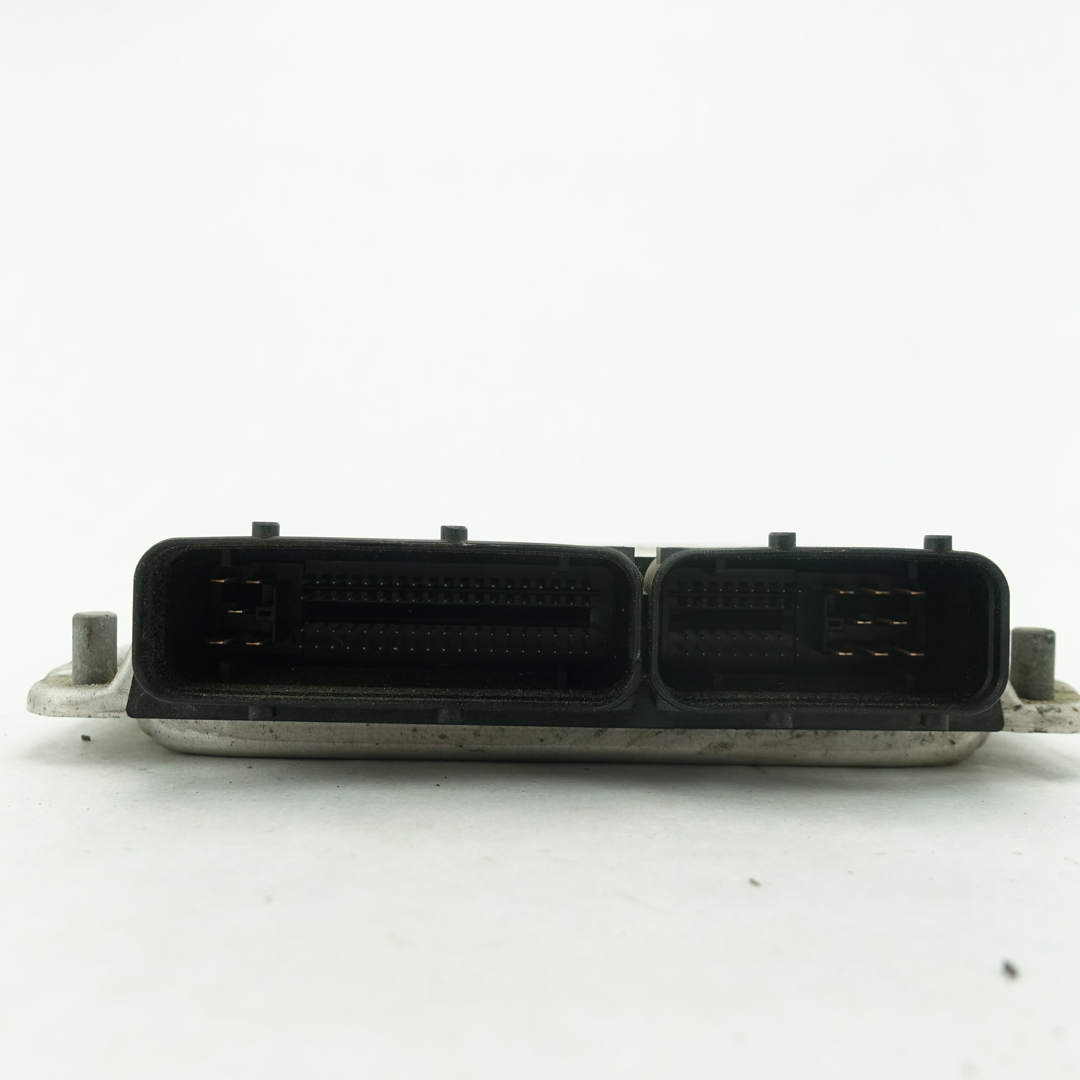 2003 Audi TT ECM ECU Engine Brain Box Control Module