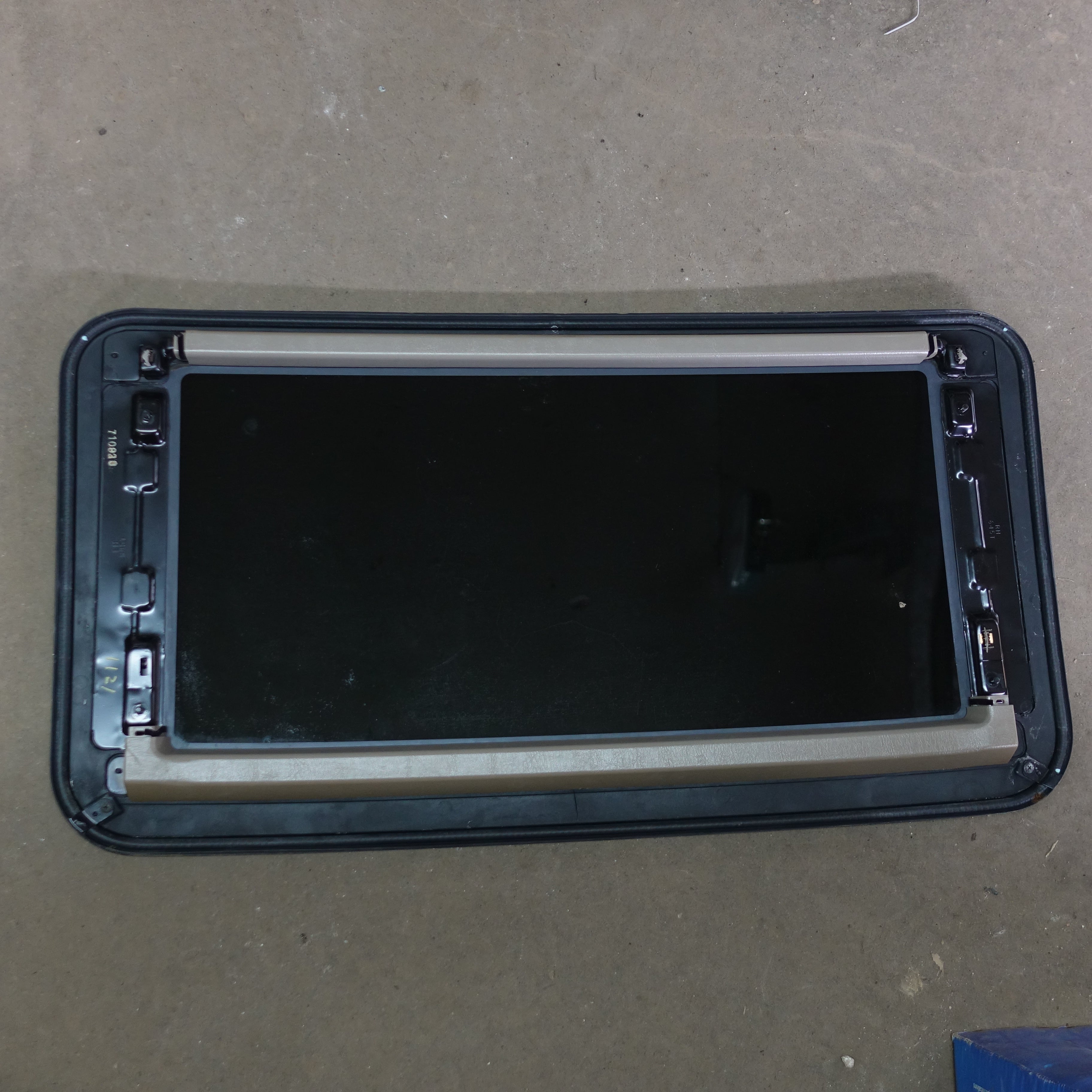 1999 1998 Toyota Avalon Sunroof Sun Moon Roof Glass