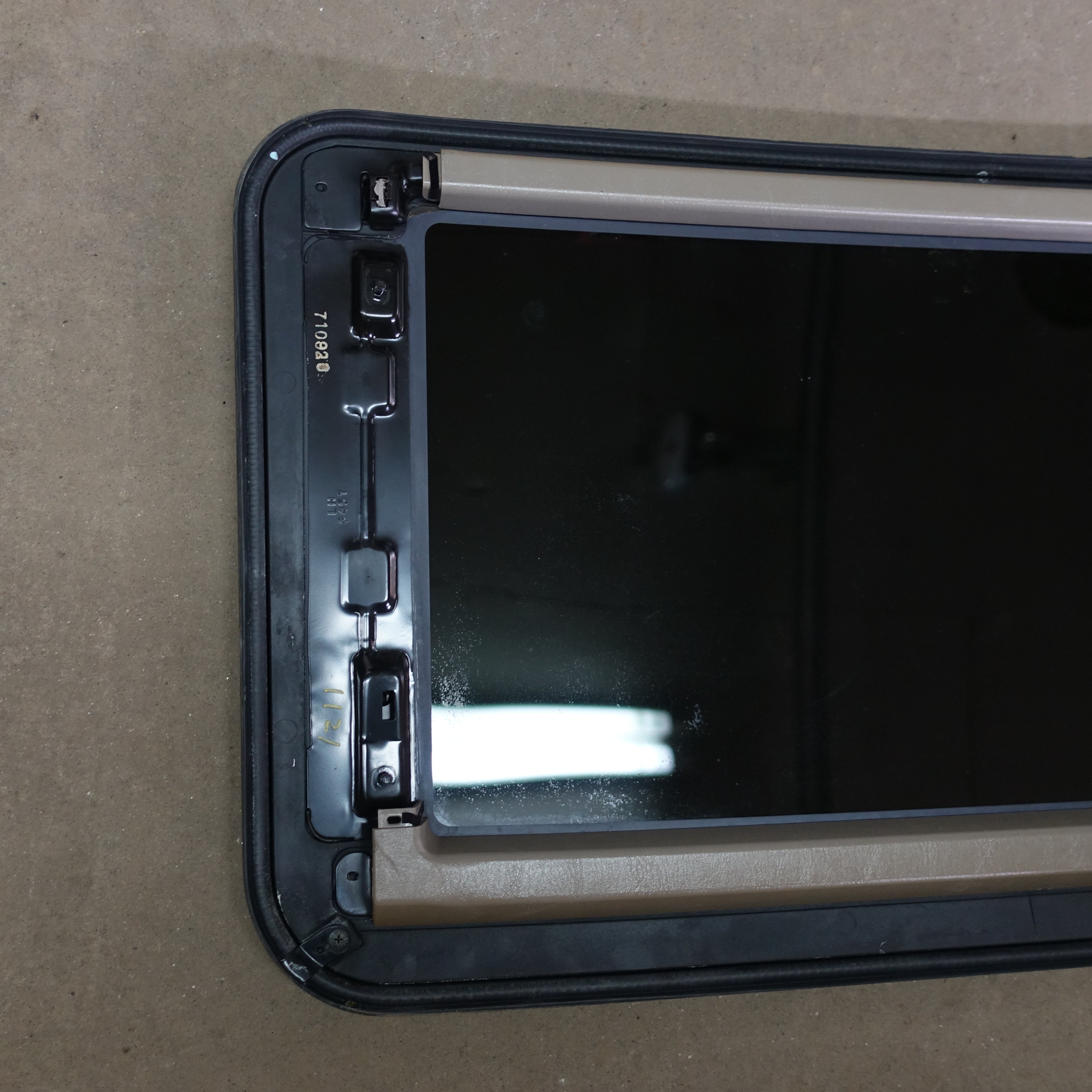 1999 1998 Toyota Avalon Sunroof Sun Moon Roof Glass