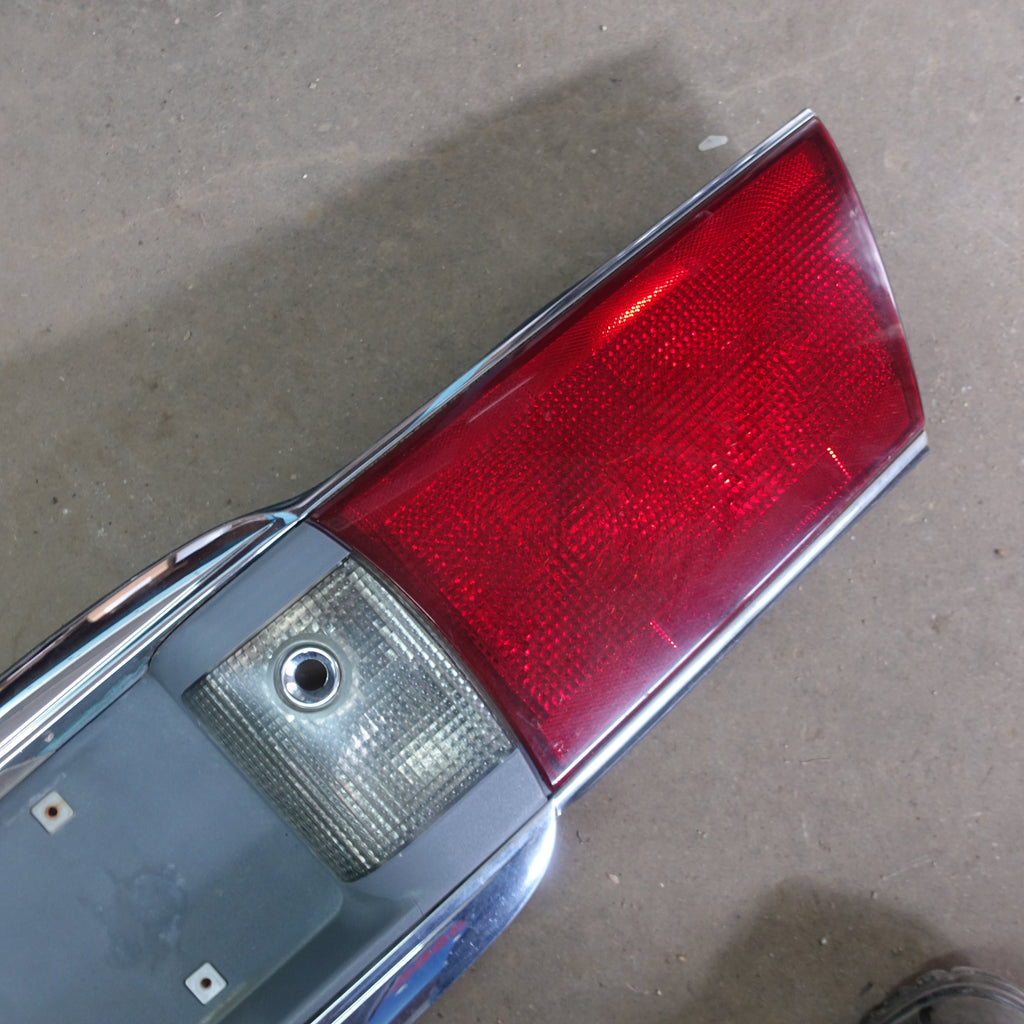 2000 2001 2002 2003 2004 2005 Buick Lesabre Rear Trunk Taillight Tail Light Lamp