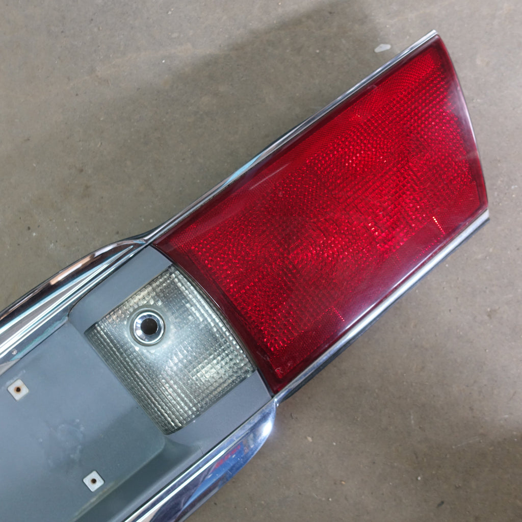 2000 2001 2002 2003 2004 2005 Buick Lesabre Rear Trunk Taillight Tail Light Lamp