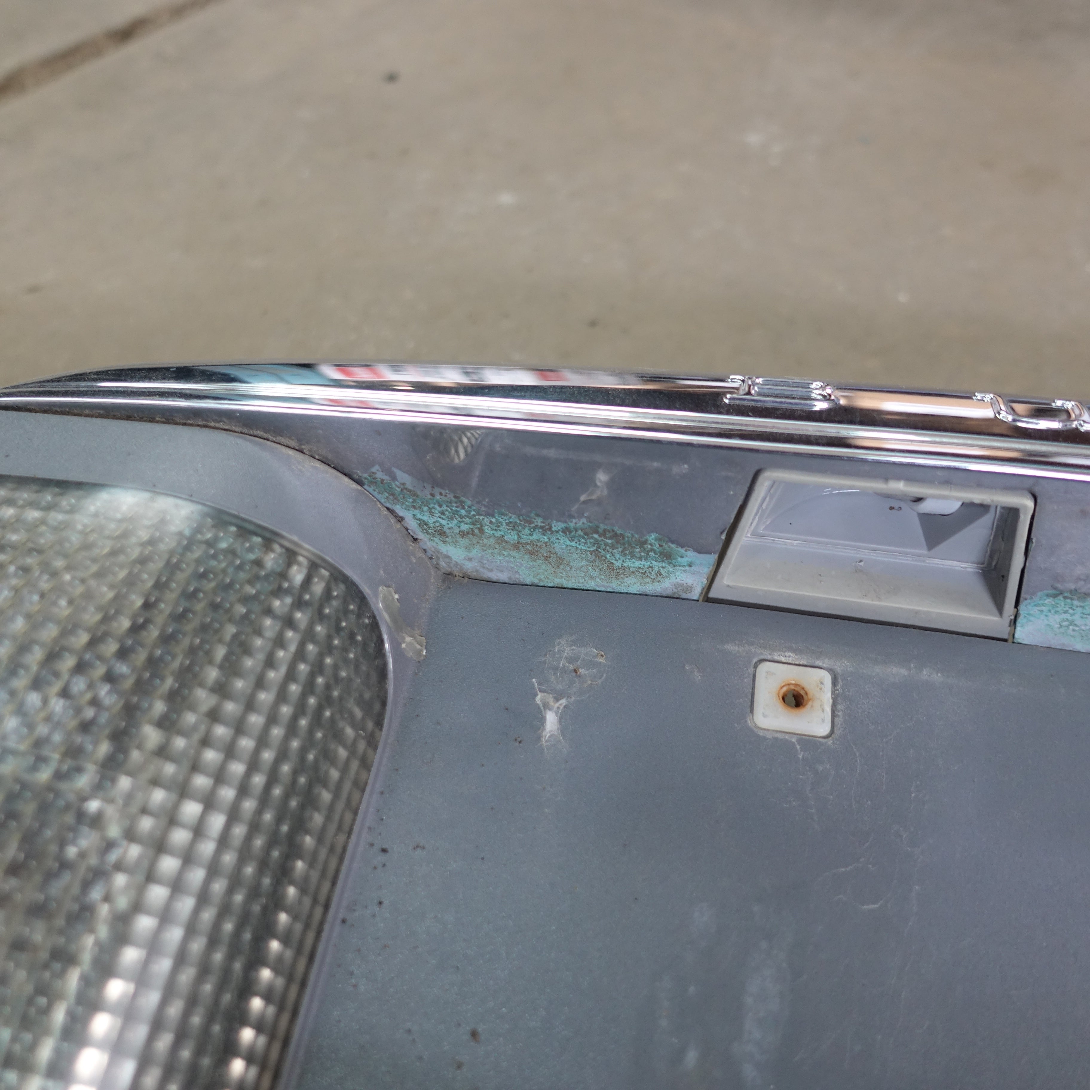 2000 2001 2002 2003 2004 2005 Buick Lesabre Rear Trunk Taillight Tail Light Lamp