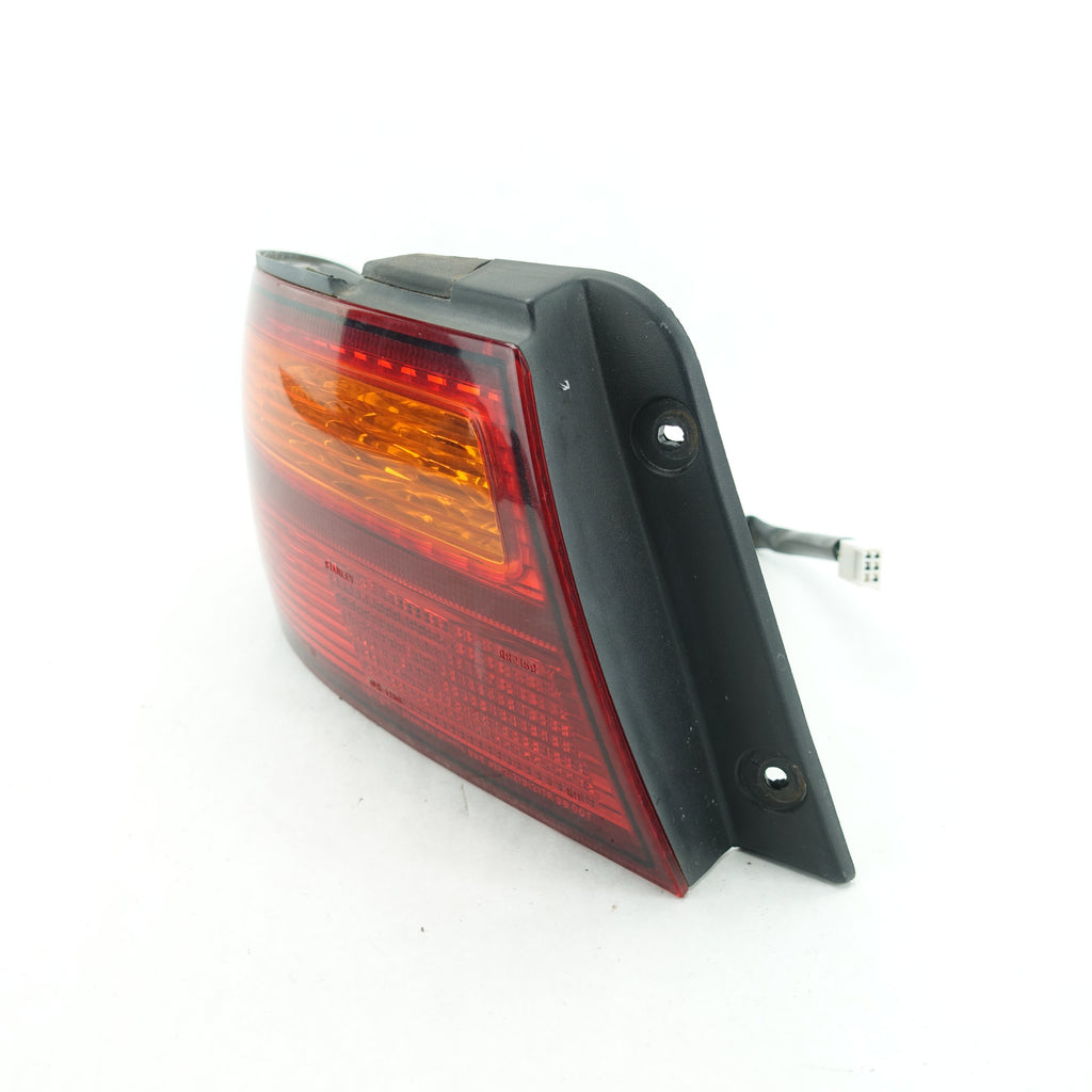 1998 1999 Toyota Avalon Driver Left Rear Taillight Tail Light Lamp