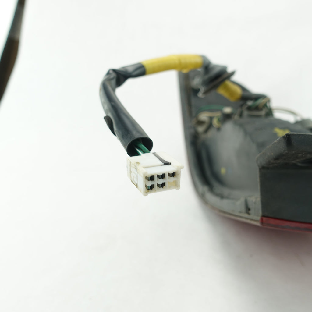 1998 1999 Toyota Avalon Passenger Right Rear Taillight Tail Light Lamp