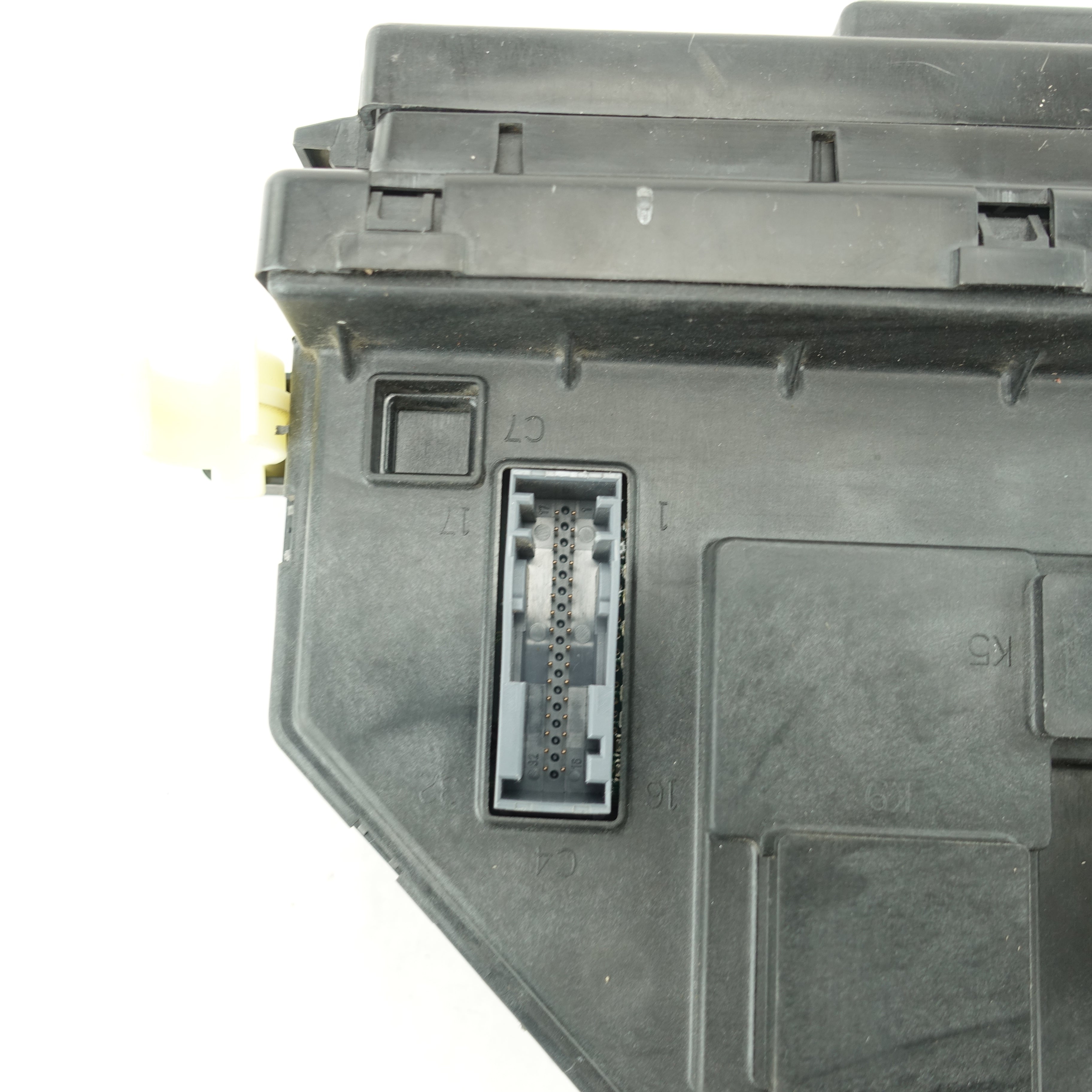 2008 Ford Explorer BCM GEM Body Control Module Computer Fuse Junction Box