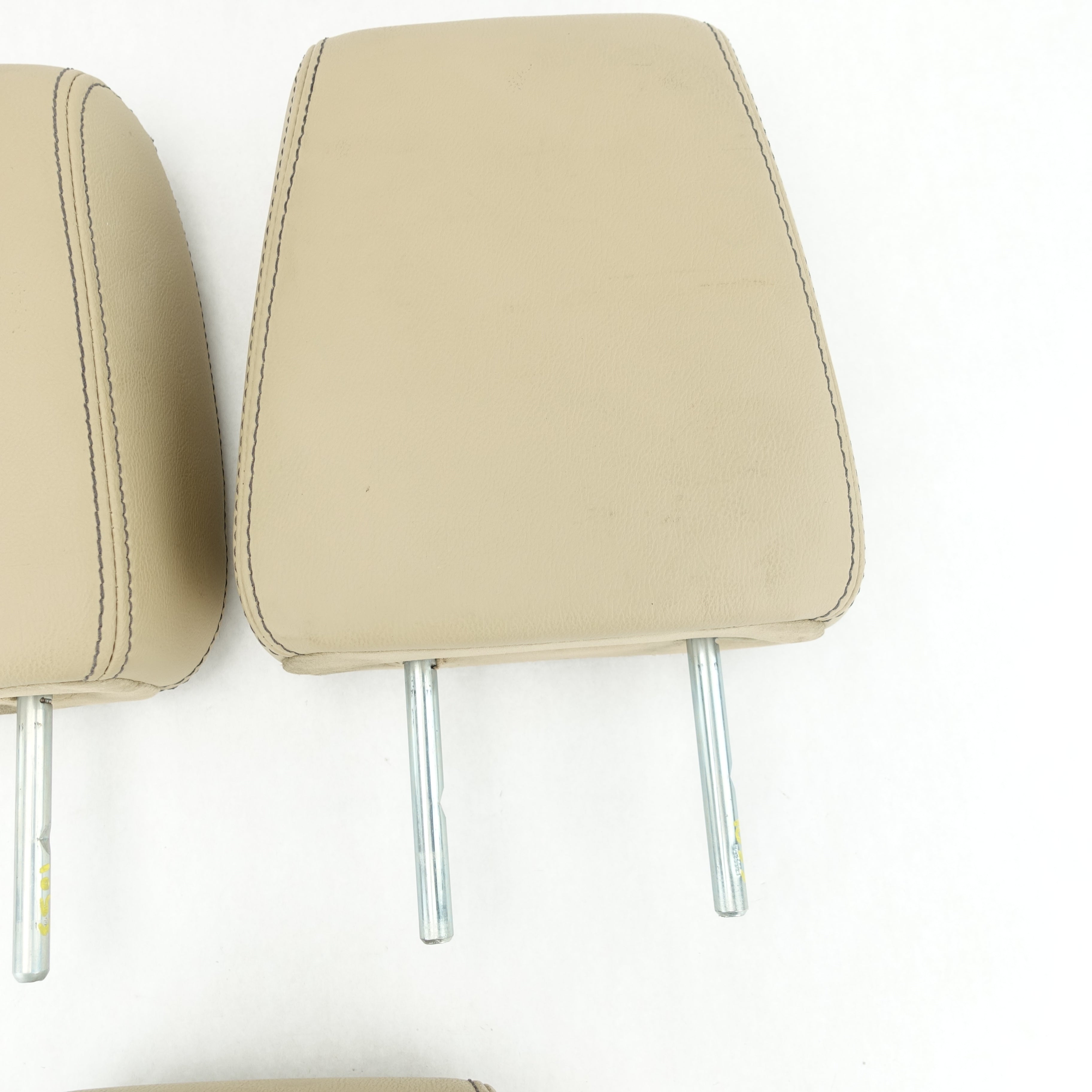 2011 2012 2013 2014 2015 2016 Ford F250 F350 Rear Headrest Head Rest Tan Leather