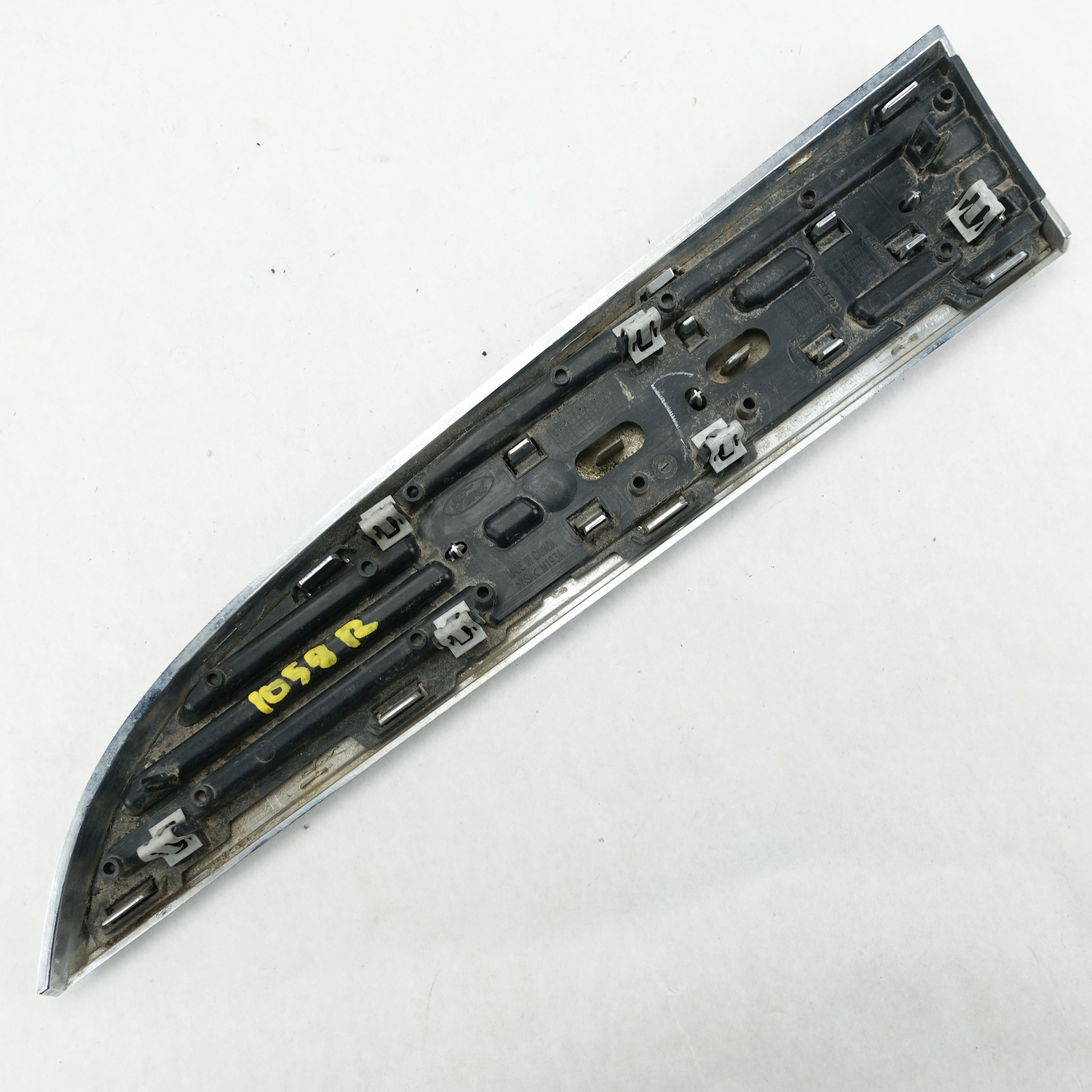 2011 2012 2013 2014 2015 Ford F250 XLT Passenger Right Fender Vent Emblem Logo
