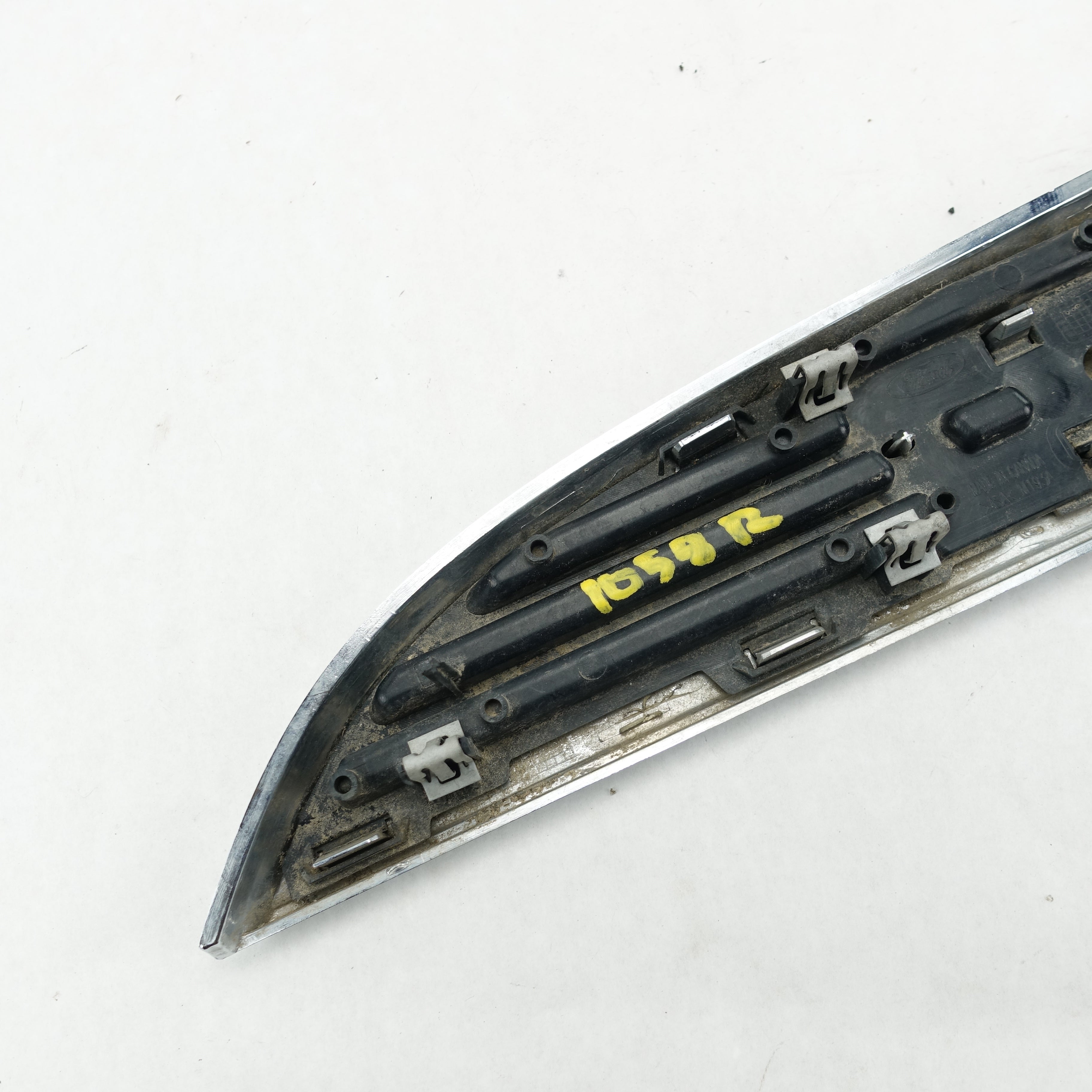 2011 2012 2013 2014 2015 Ford F250 XLT Passenger Right Fender Vent Emblem Logo
