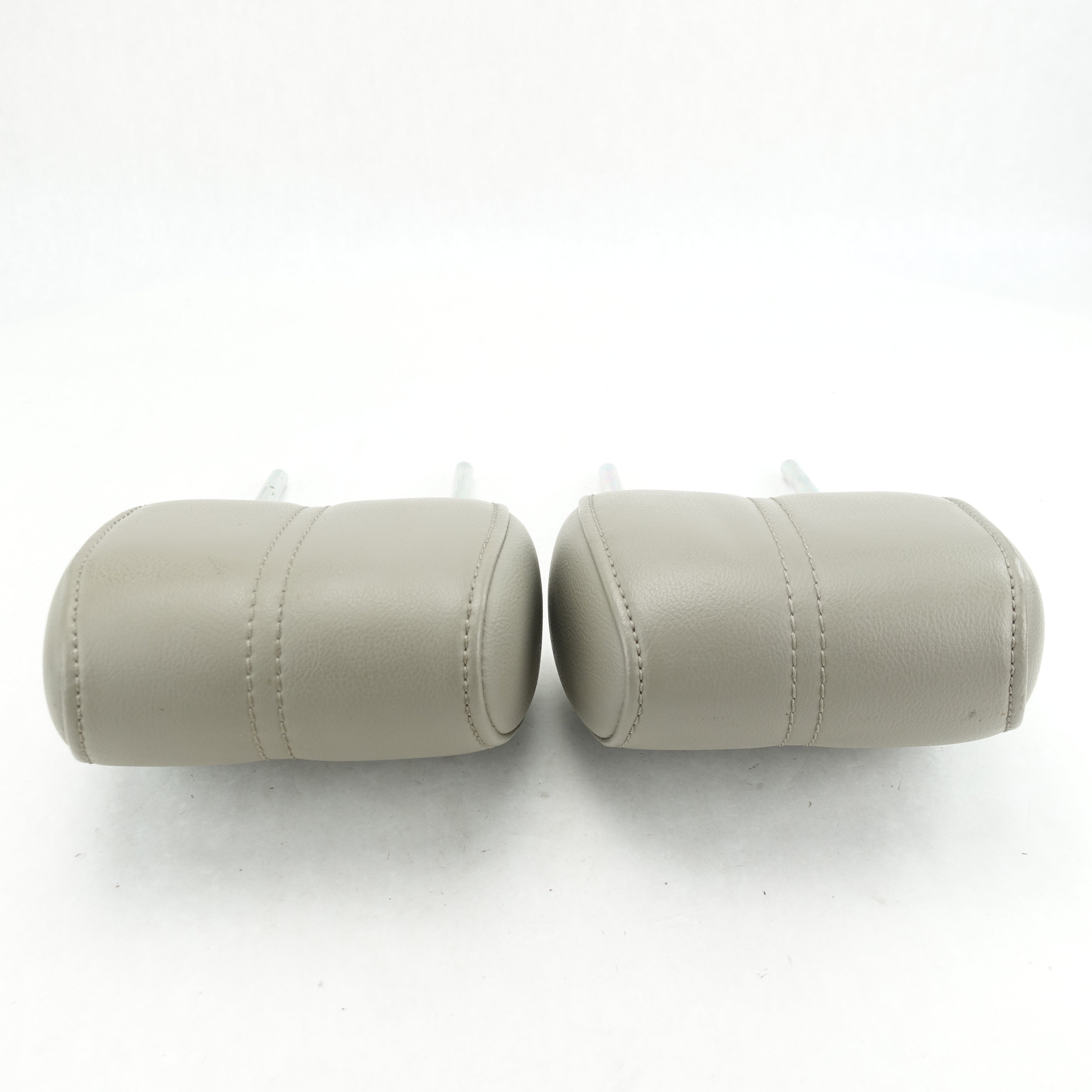 2008 2009 2010 Ford F250 F350 Rear Headrest Head Rest Gray Leather Set Pair