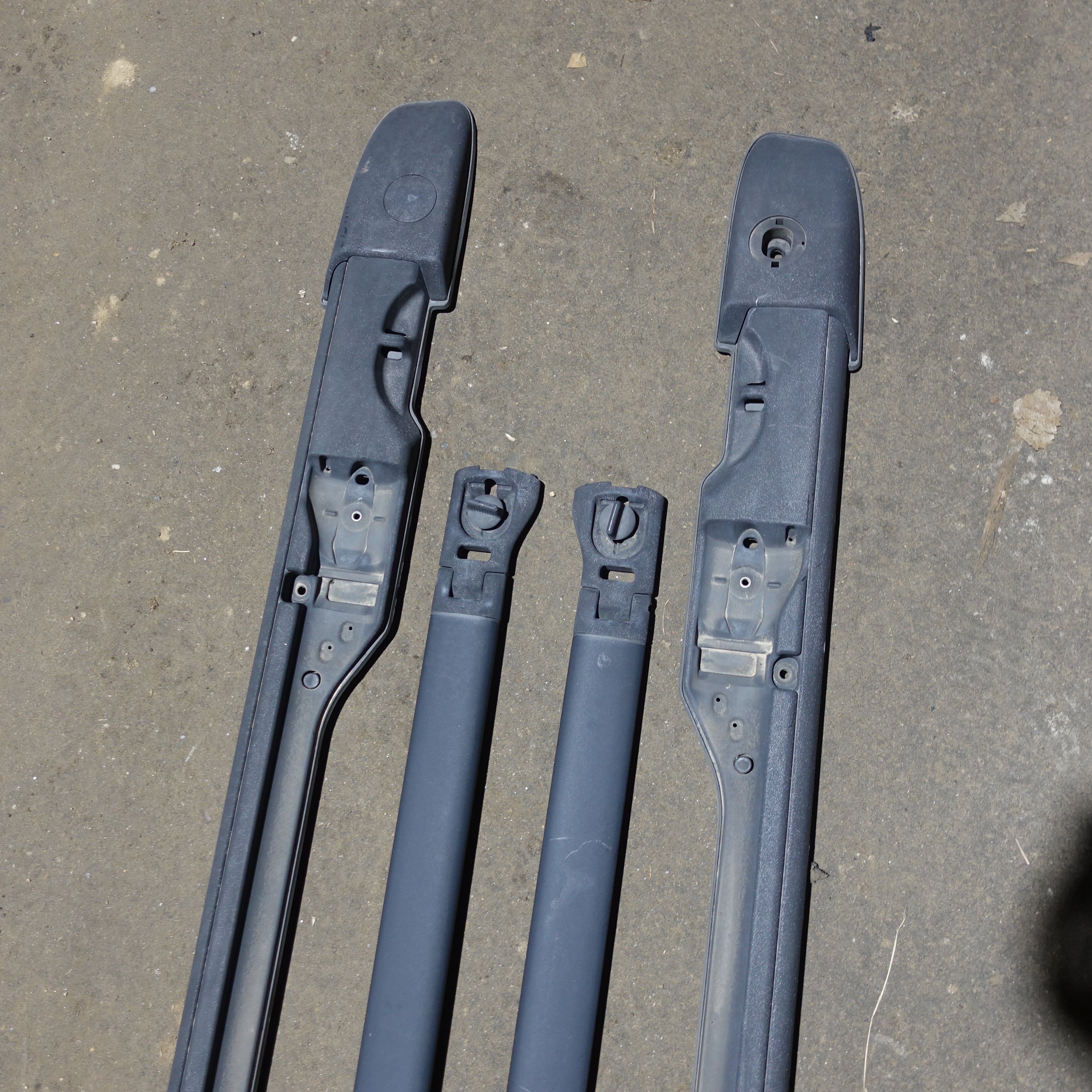 2011 2012 2013 2014 2015 2016 Town & Country Caravan Roof Rack Rail Cross Bars