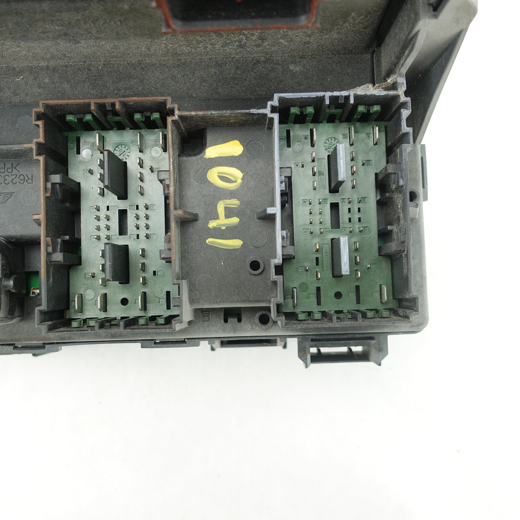 2011 Caravan Town & Country Engine Fuse Box Computer Module TIPM TEMIC