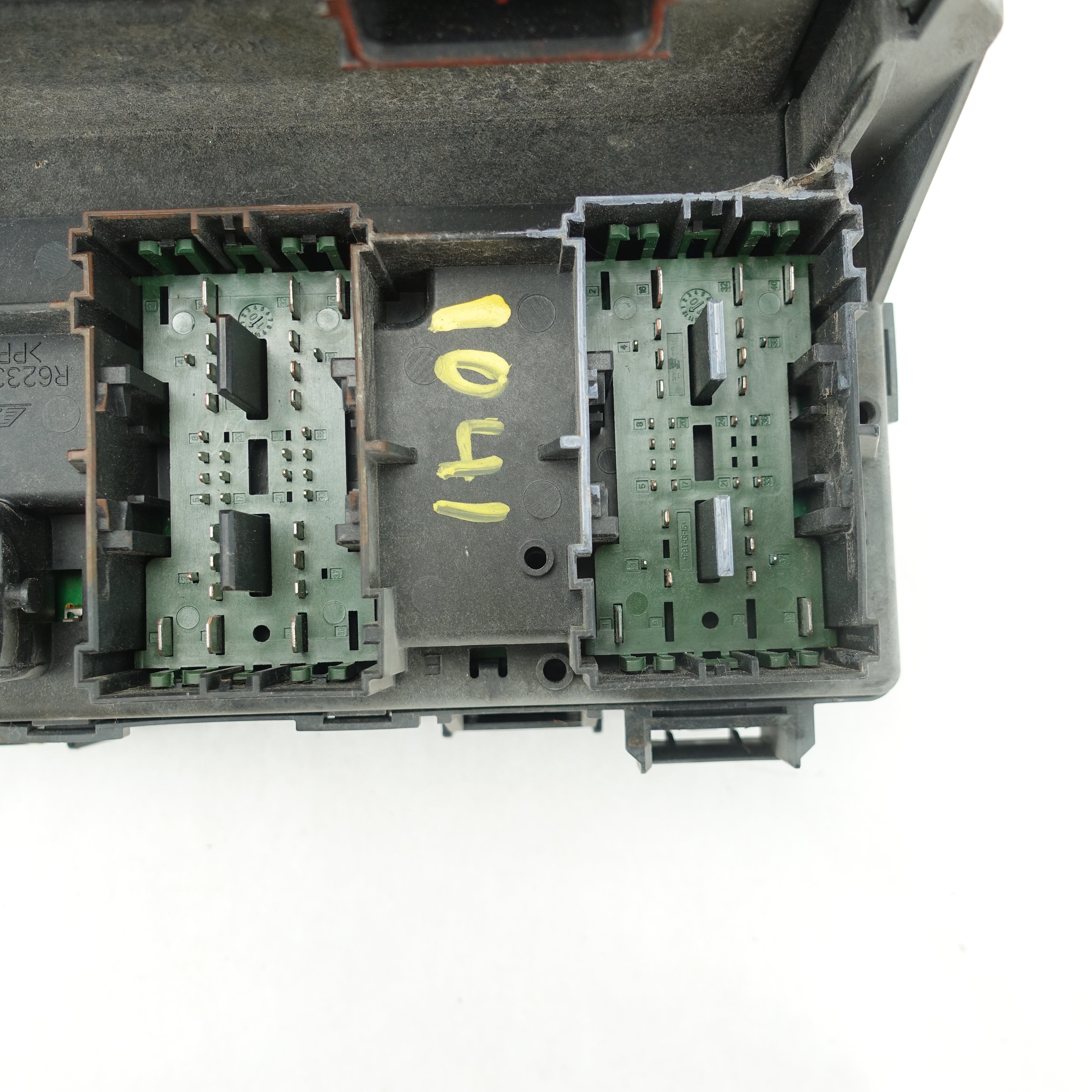 2011 Caravan Town & Country Engine Fuse Box Computer Module TIPM TEMIC