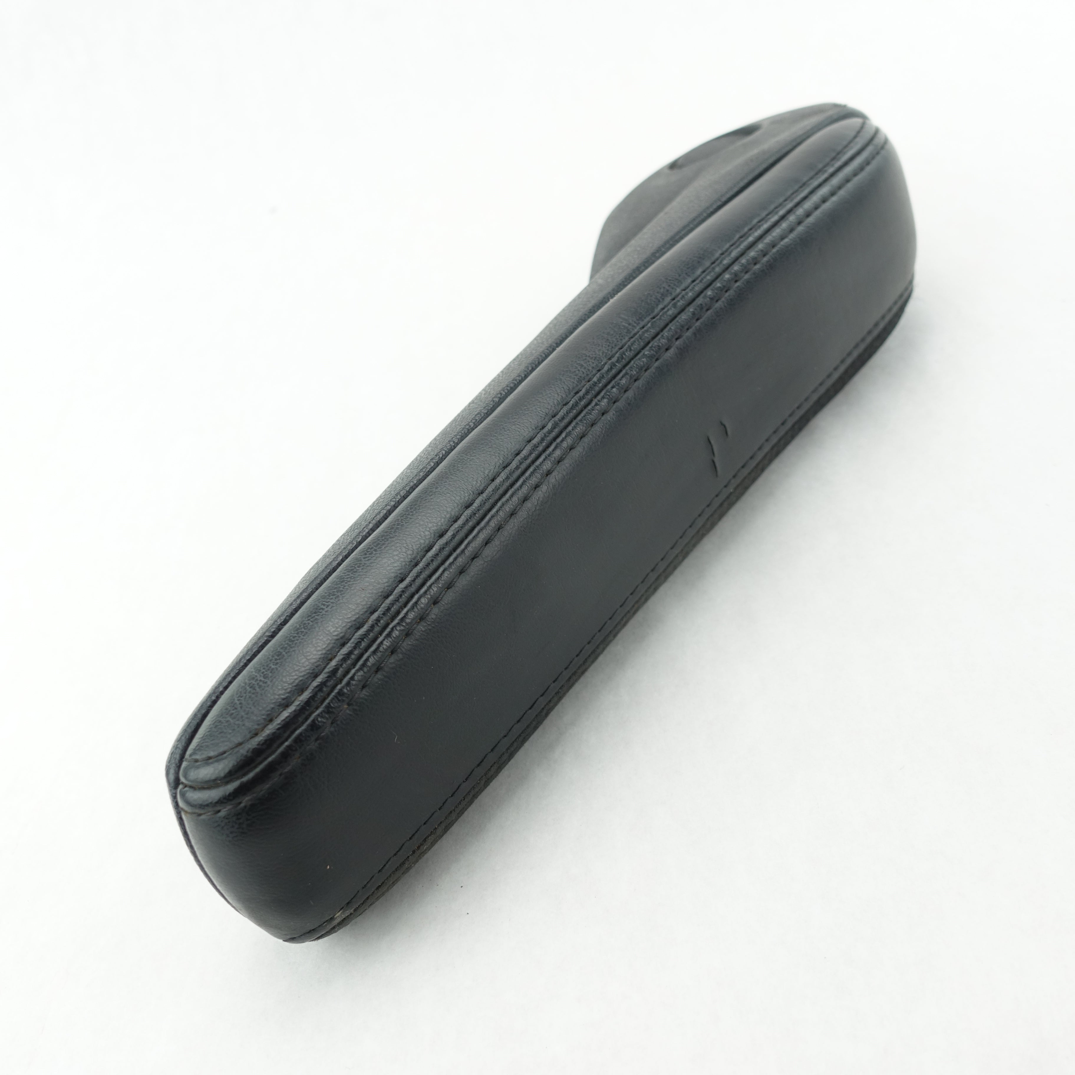 Damage 2011 2012 2013 2014 Town & Country Caravan Driver Left Armrest Arm Rest