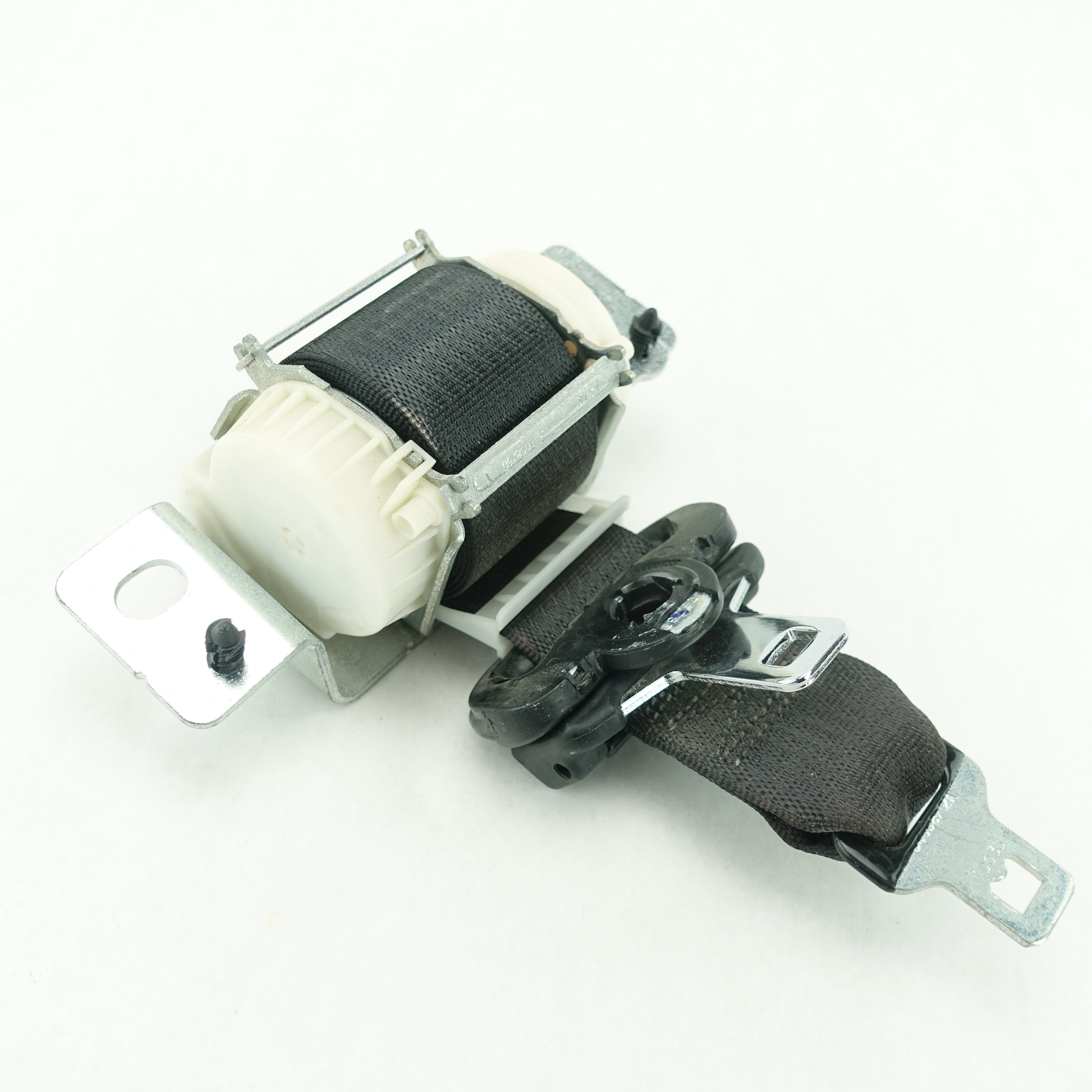 2011 2012 2013 2014 Caravan Town & Country 3rd Row Center Rear Seat Belt Black