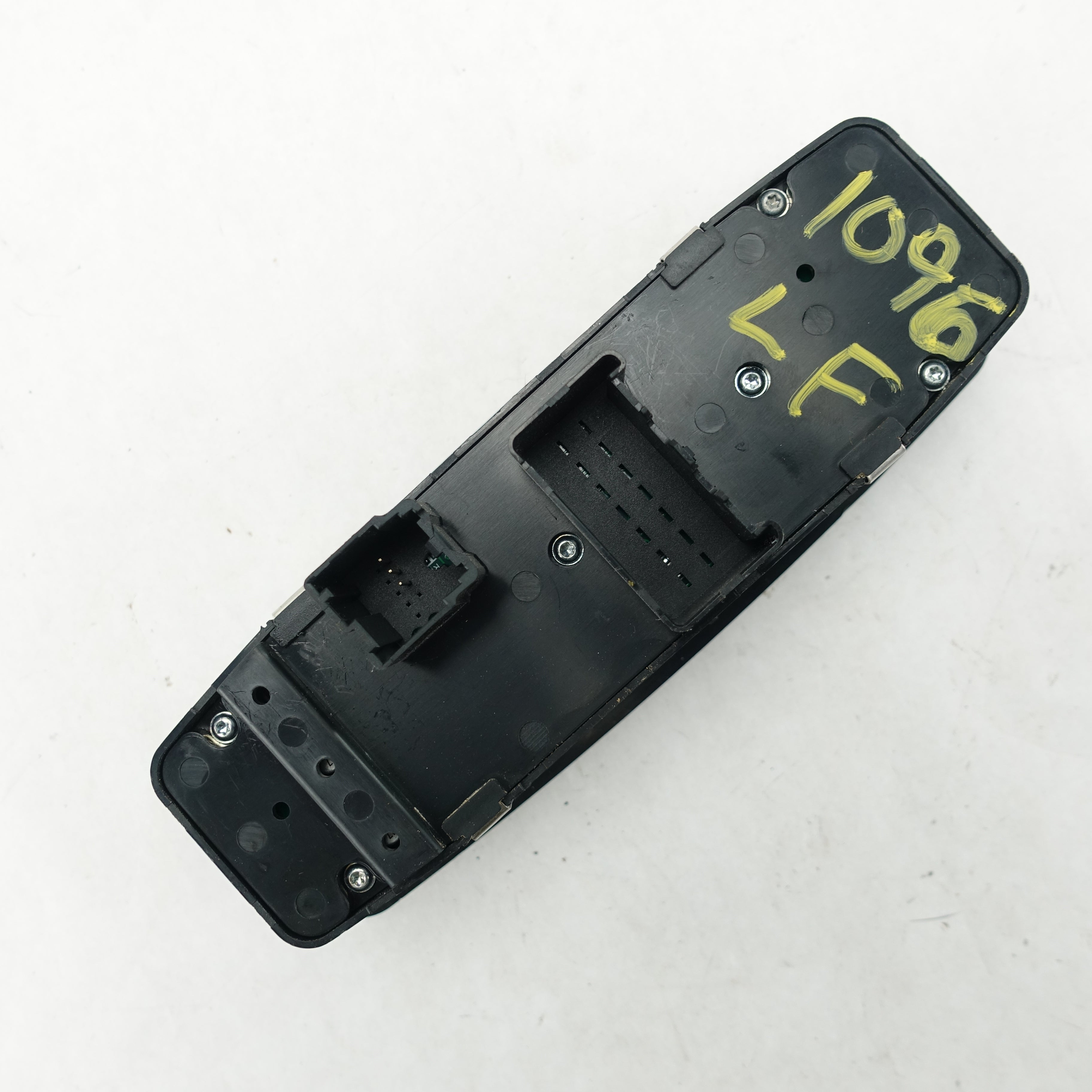 2015 2016 2017 2018 2019 Ram 2500 3500 Driver Left Front Master Window Switch