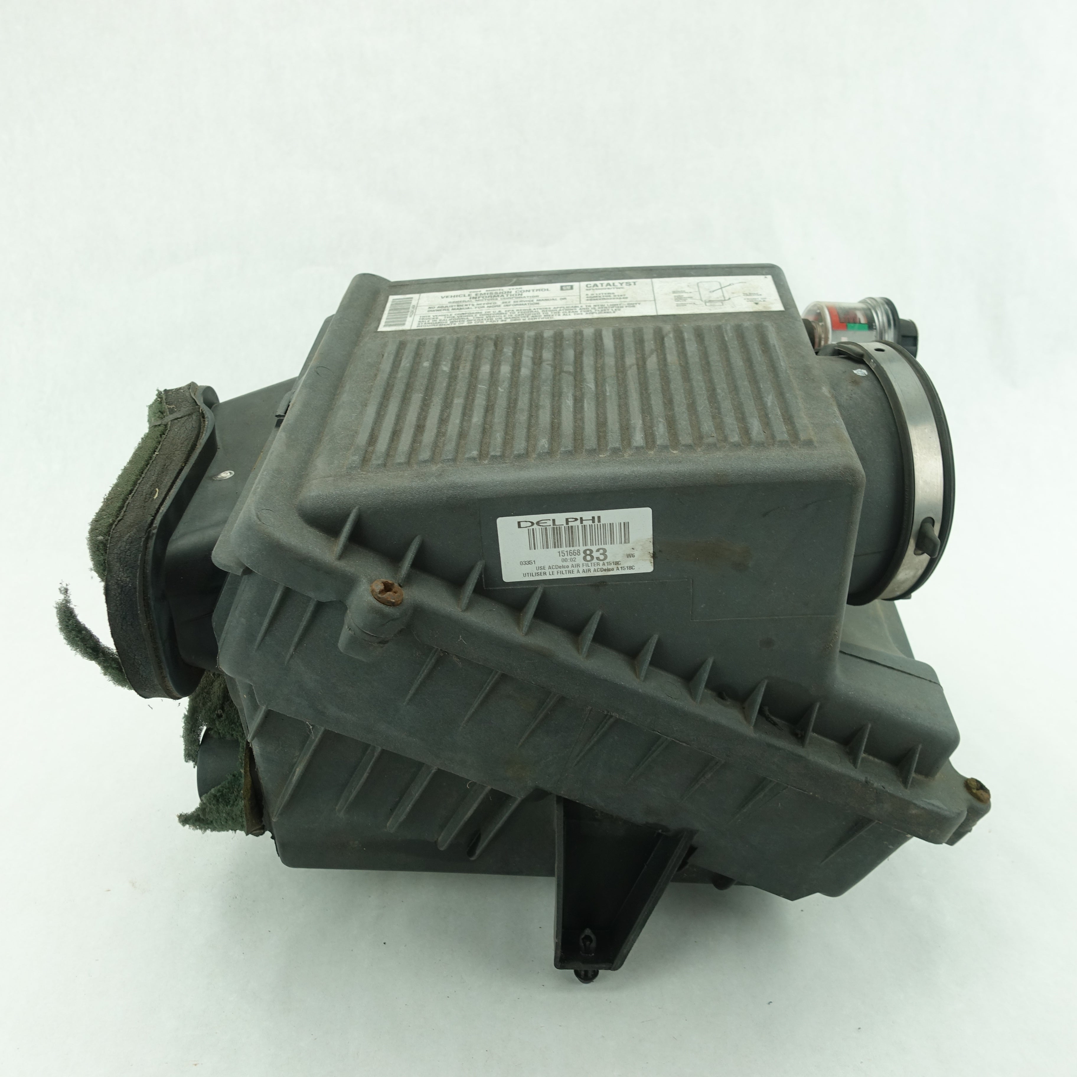 2002 2003 2004 2005 2006 2007 2008 Cadillac Escalade Air Cleaner Filter Box