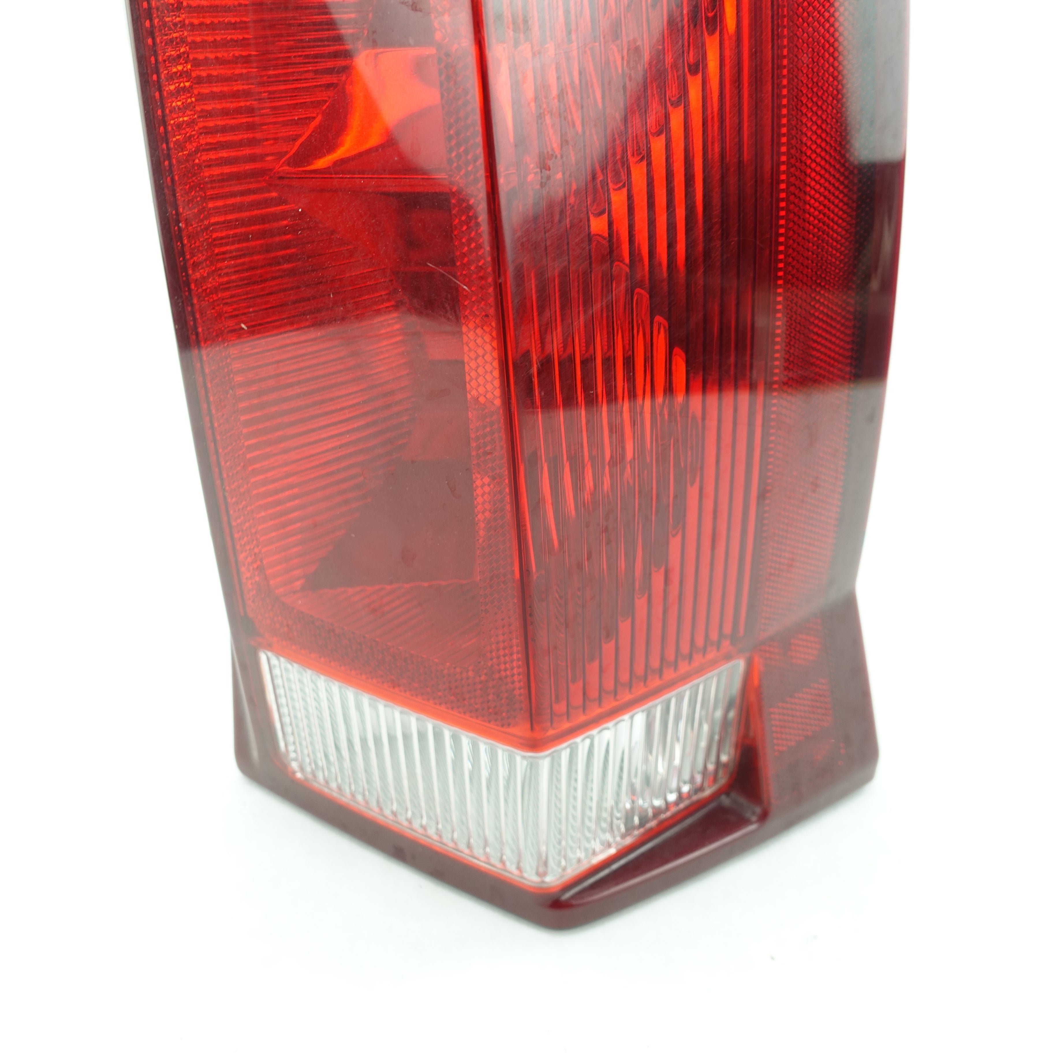2003 2004 2005 Cadillac Escalade Passenger Right Rear Taillight Tail Light Lamp
