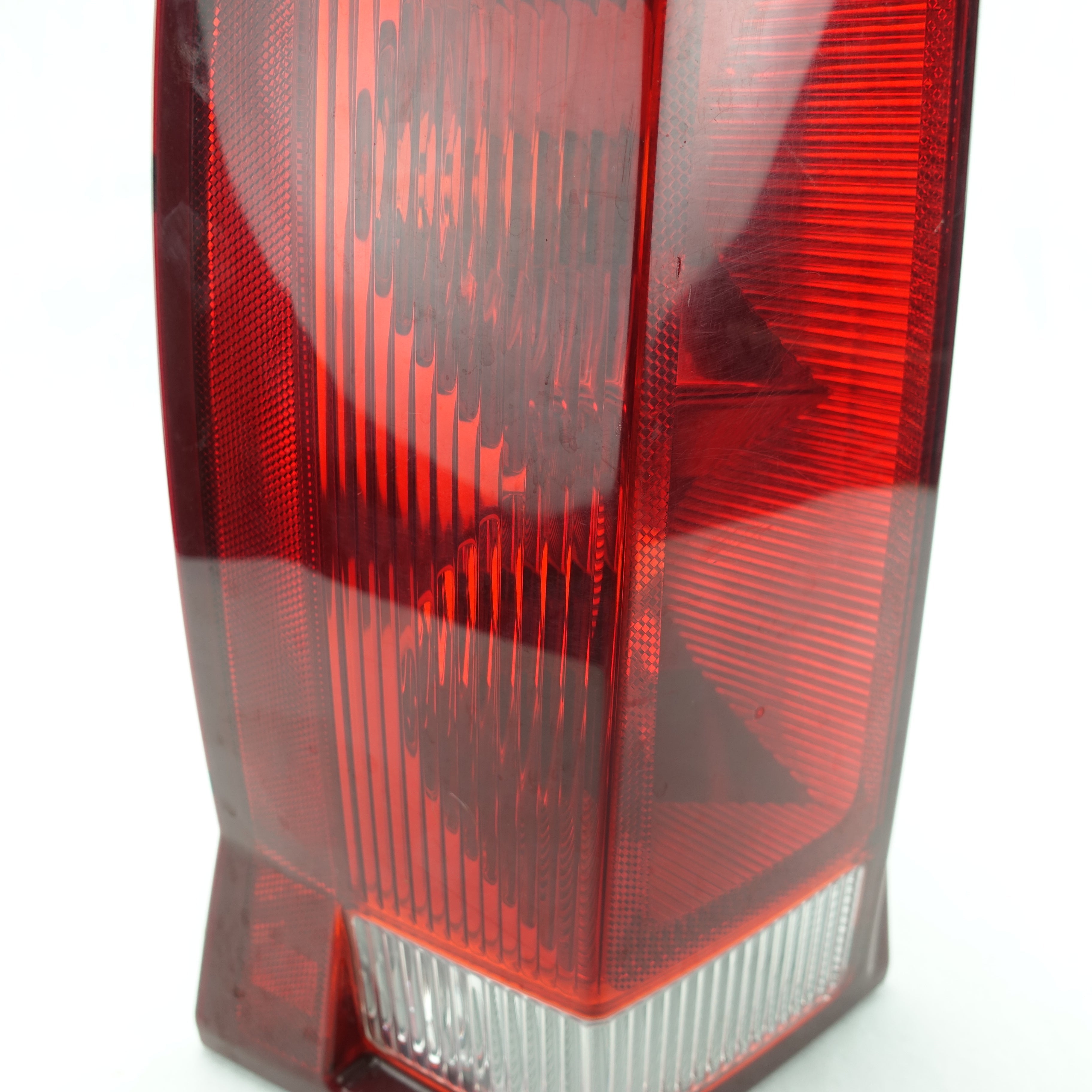 2003 2004 2005 2006 Cadillac Escalade Driver Left Rear Taillight Tail Light Lamp