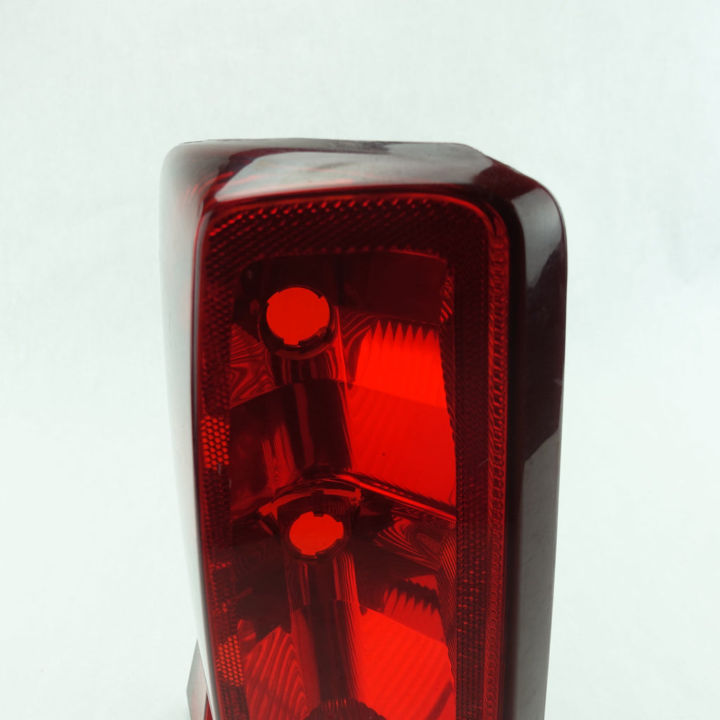 2003 2004 2005 2006 Cadillac Escalade Driver Left Rear Taillight Tail Light Lamp