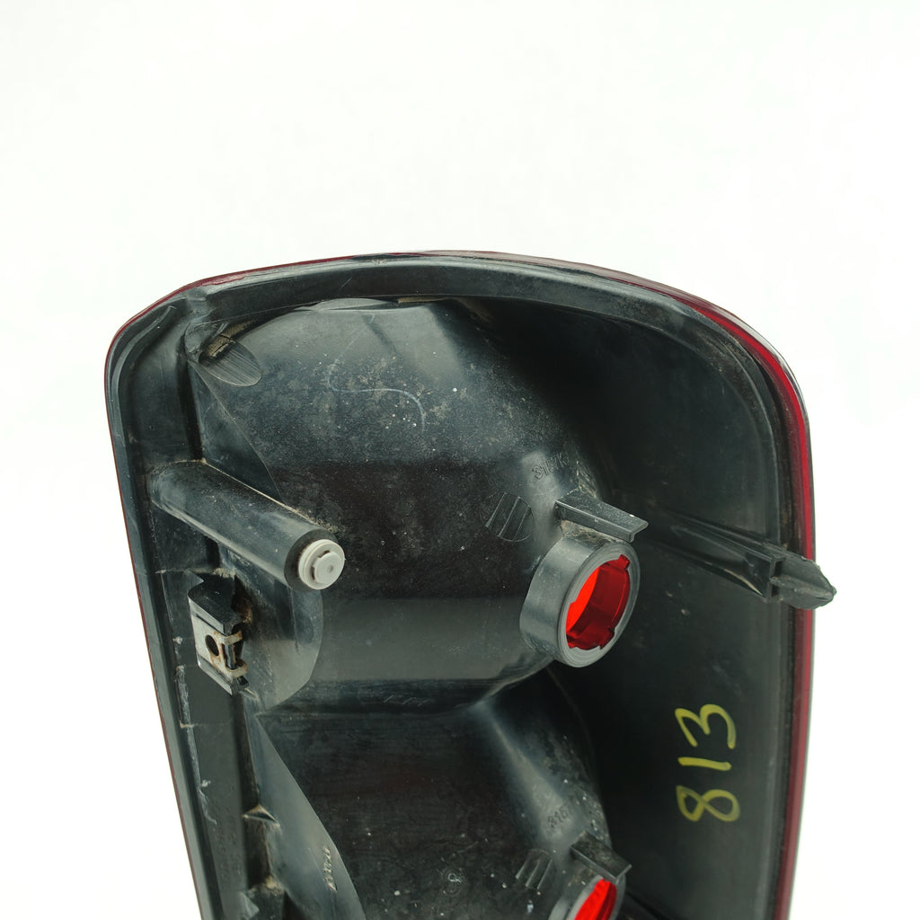 2003 2004 2005 2006 Cadillac Escalade Driver Left Rear Taillight Tail Light Lamp