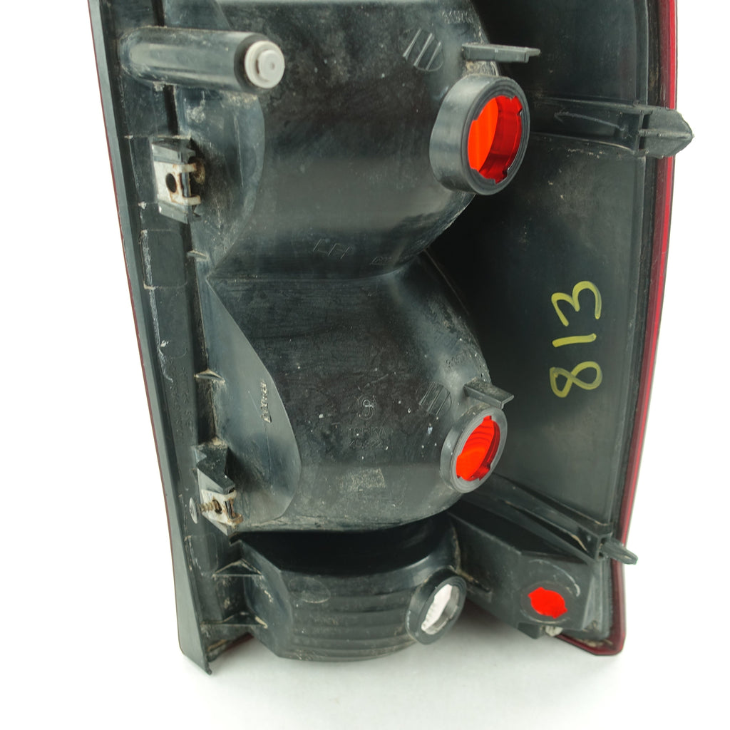2003 2004 2005 2006 Cadillac Escalade Driver Left Rear Taillight Tail Light Lamp