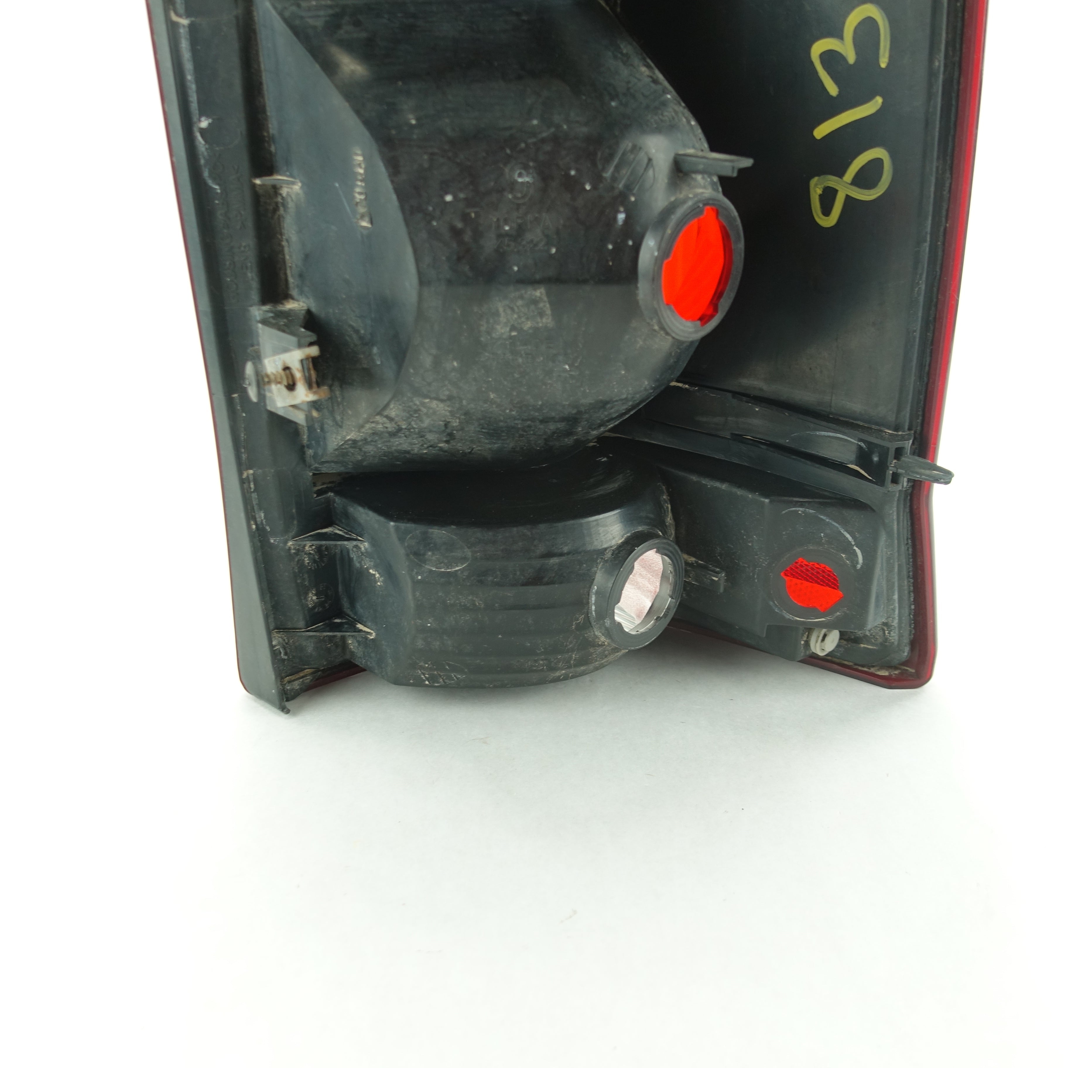 2003 2004 2005 2006 Cadillac Escalade Driver Left Rear Taillight Tail Light Lamp
