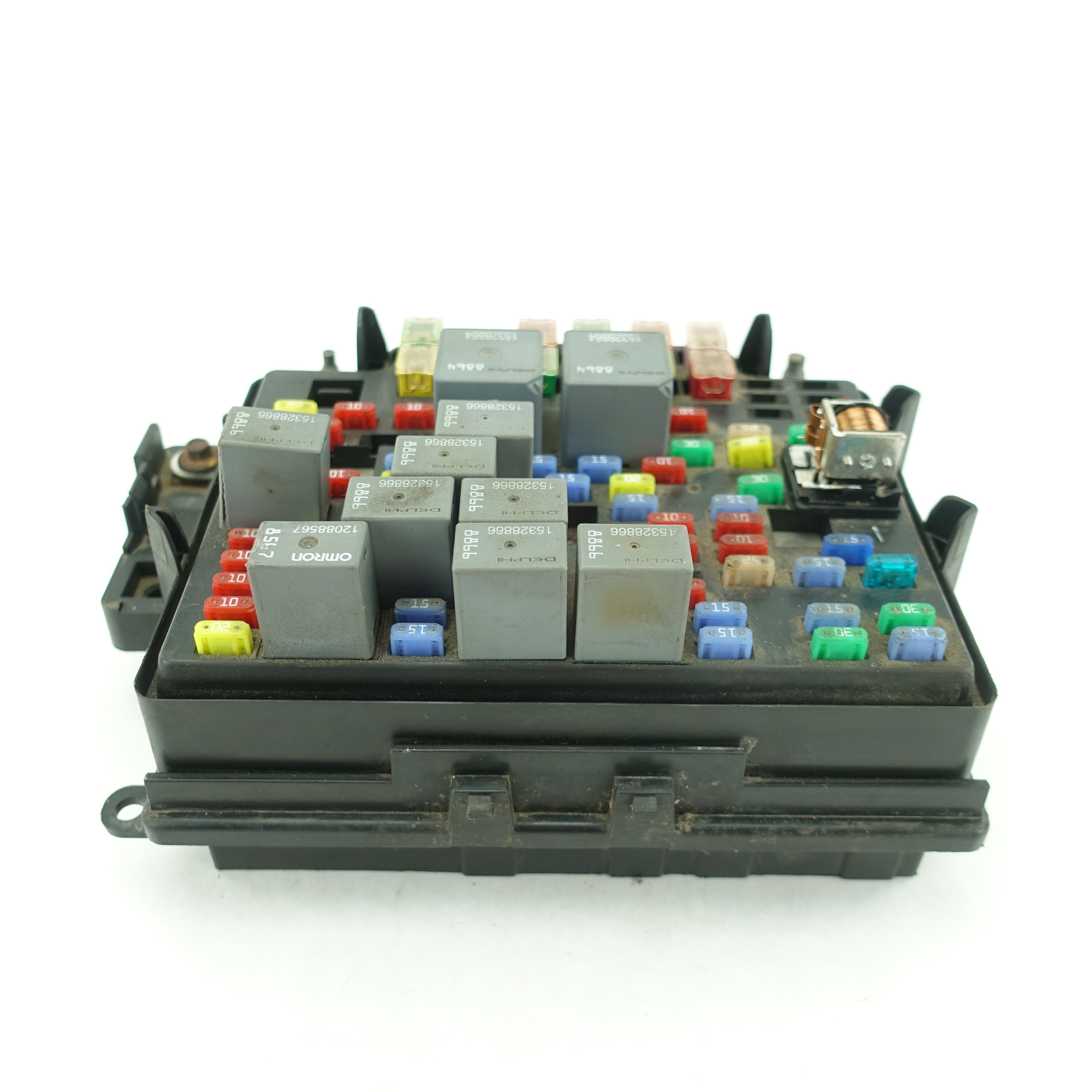 2003 2004 2005 2006 Yukon Suburban Engine Fuse Junction Box
