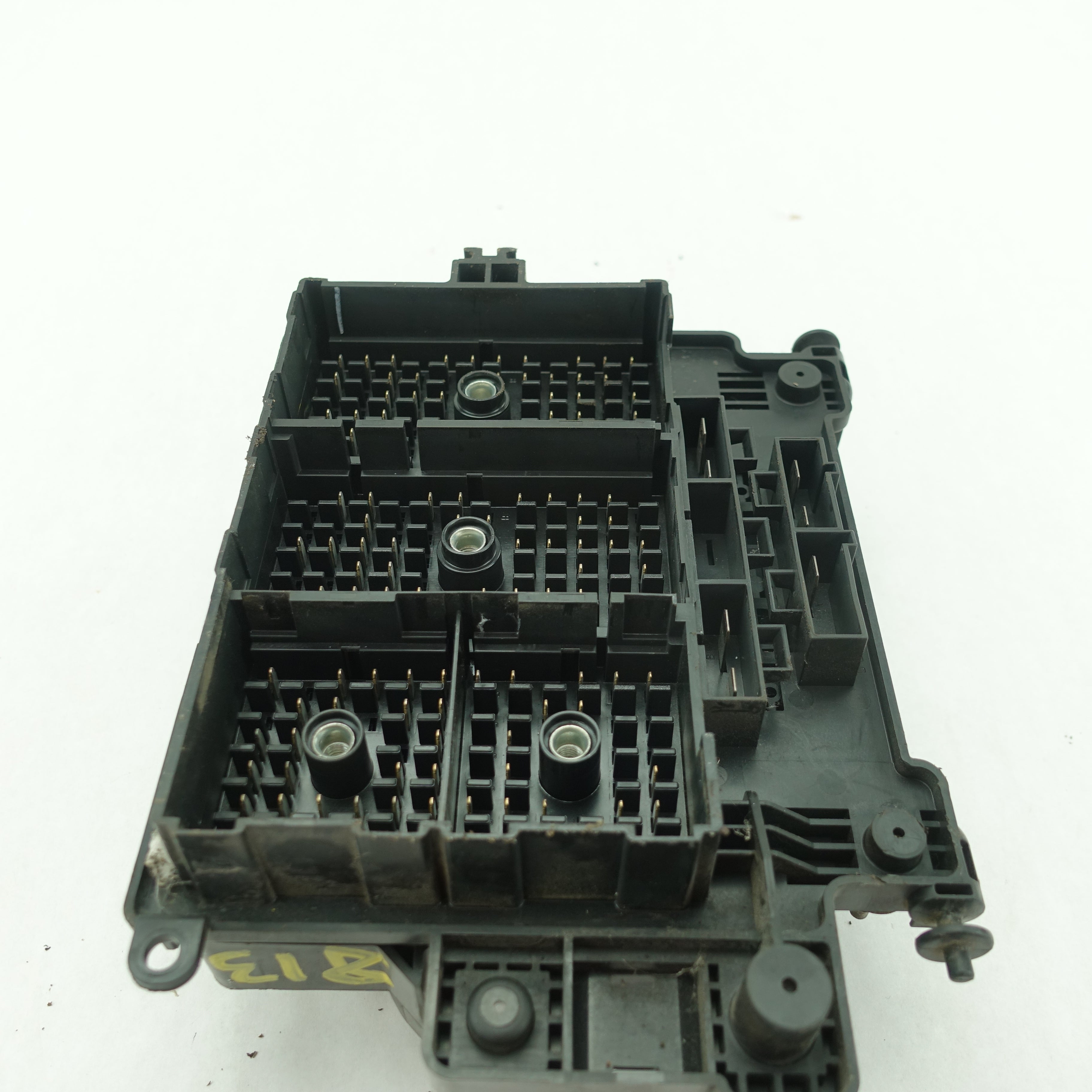2003 2004 2005 2006 Yukon Suburban Engine Fuse Junction Box