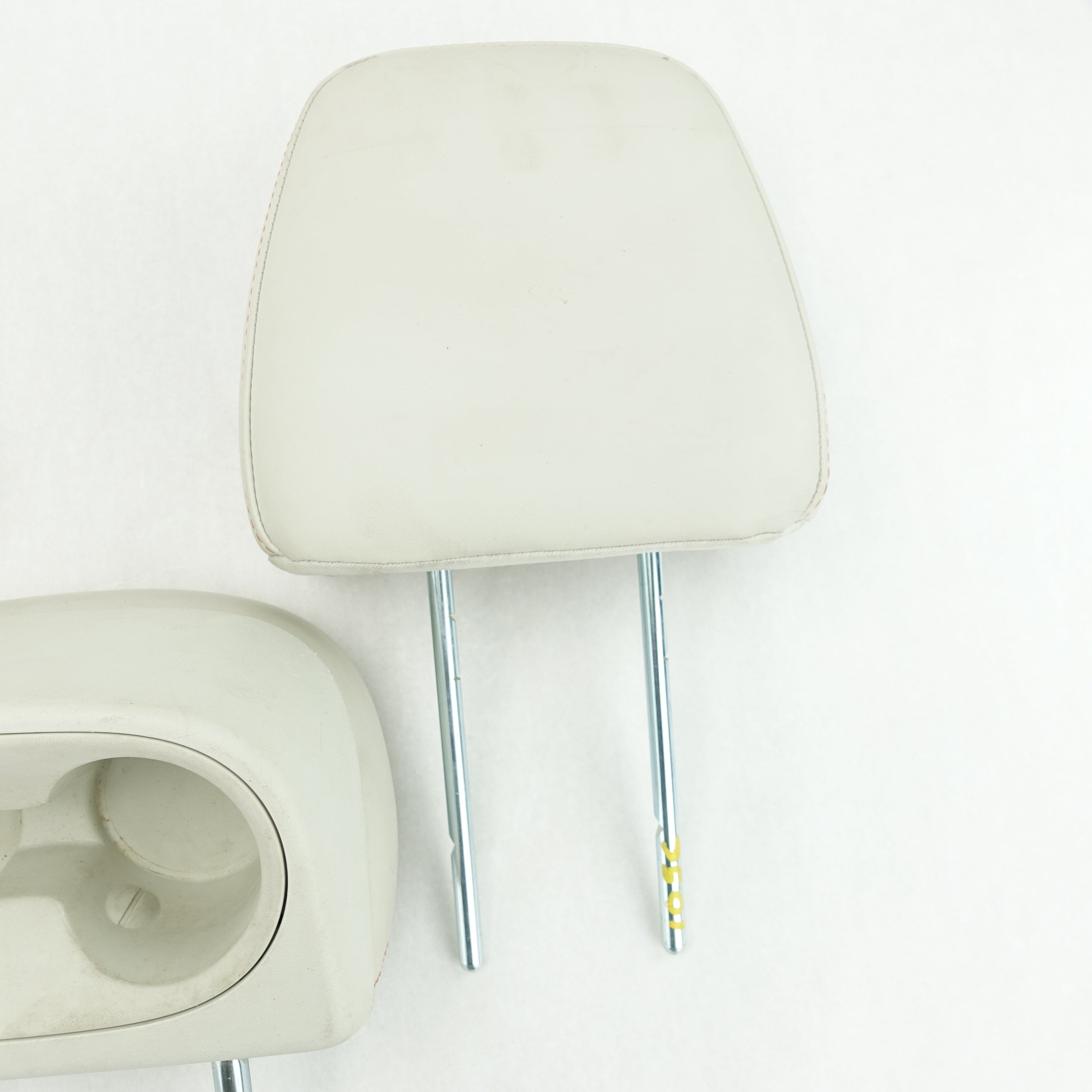 2011 2012 2013 14 Dodge Journey 2nd Second Row Head Rest Headrest White Leather