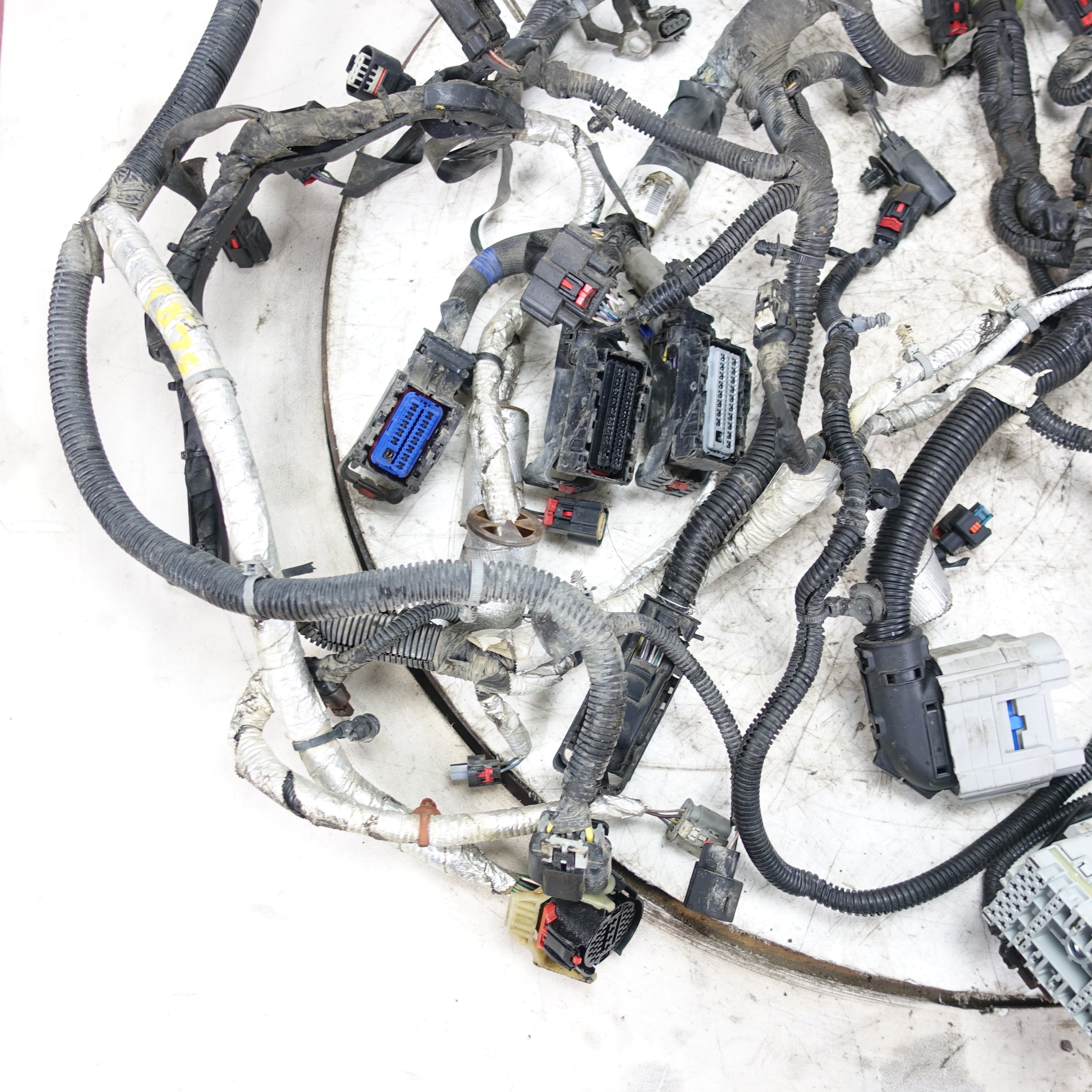 Damage 2019 Silverado Sierra 5.3L Engine Wire Harness Loom