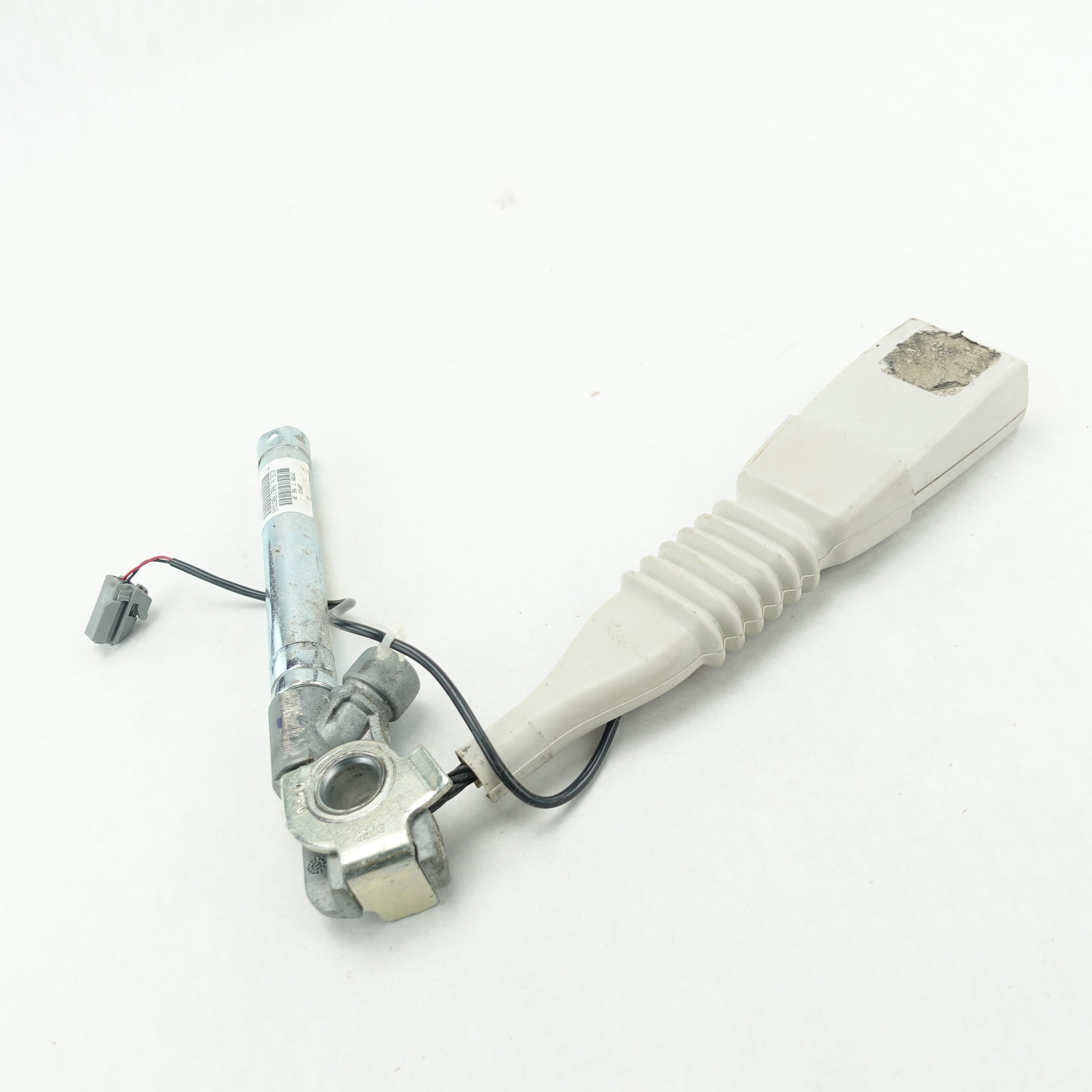 2011 2012 2013 2014 2015 Dodge Journey Passenger Right Front Seat Belt Buckle