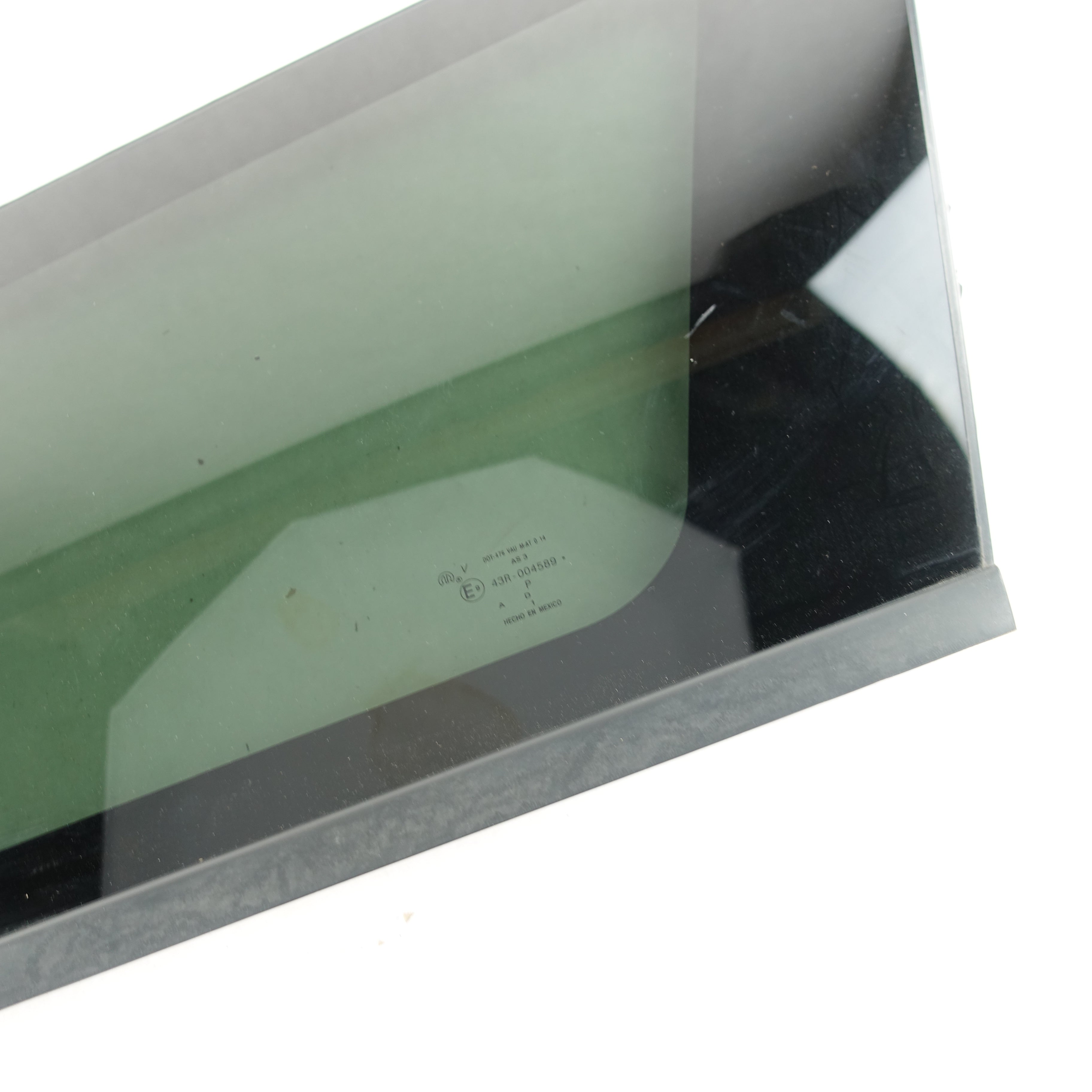 2009 2010 2011 2012 2013 2014 Dodge Journey Passenger Right Quarter Glass Window