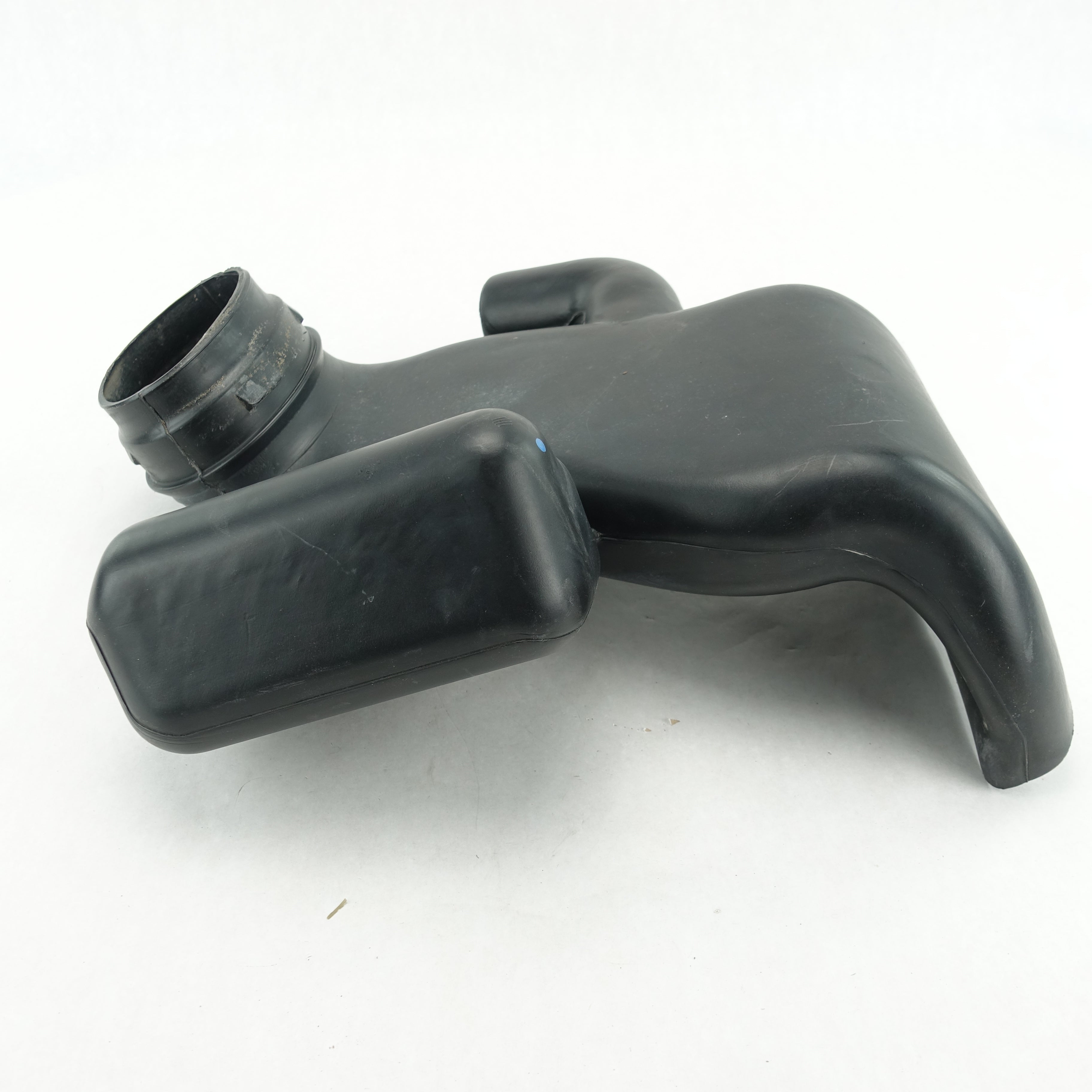 2011 2012 2013 2014 2015 2016 Dodge Journey Engine Air Cleaner Box Intake Hose
