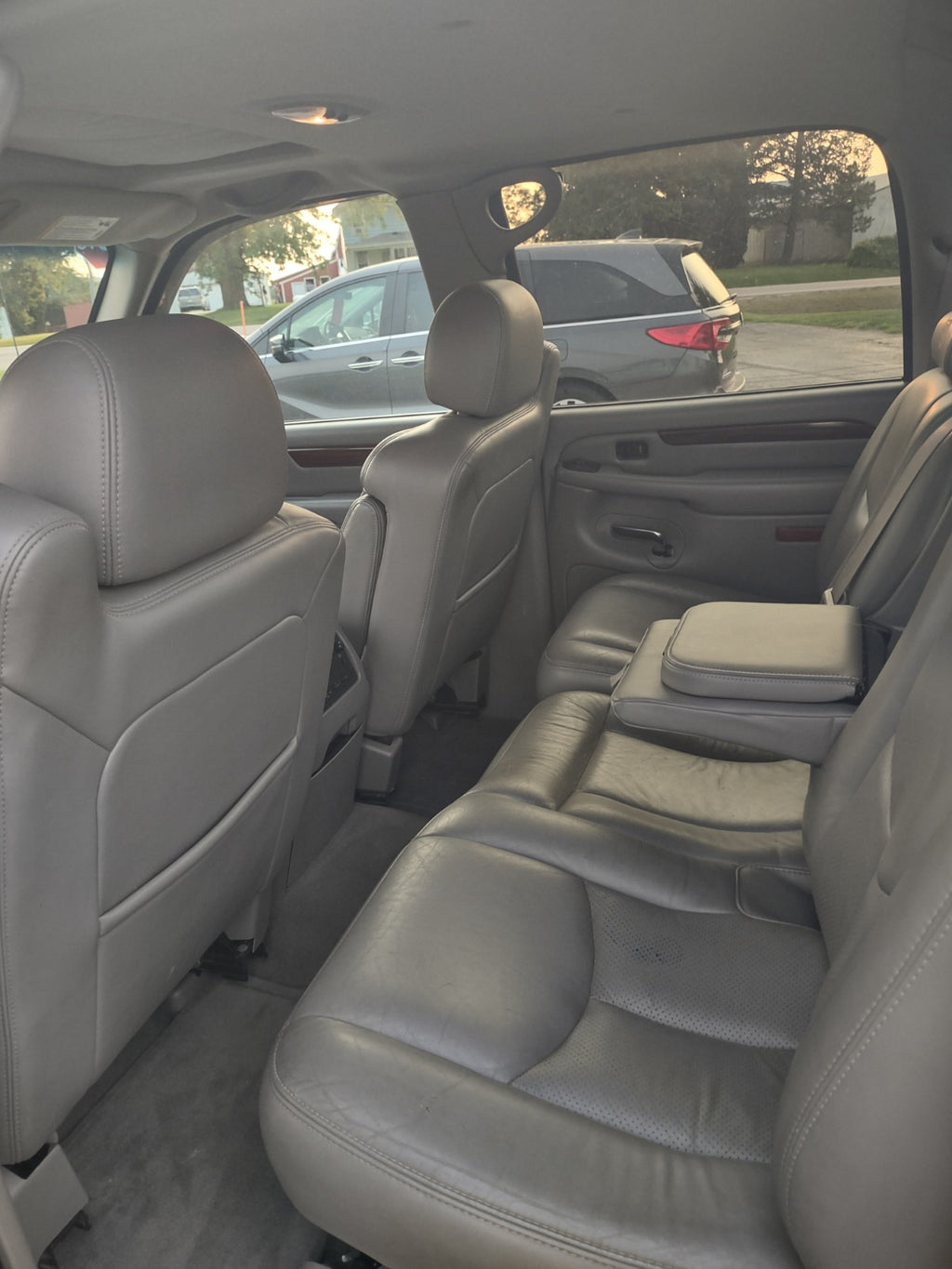 2004 CADILLAC ESCALADE EXT