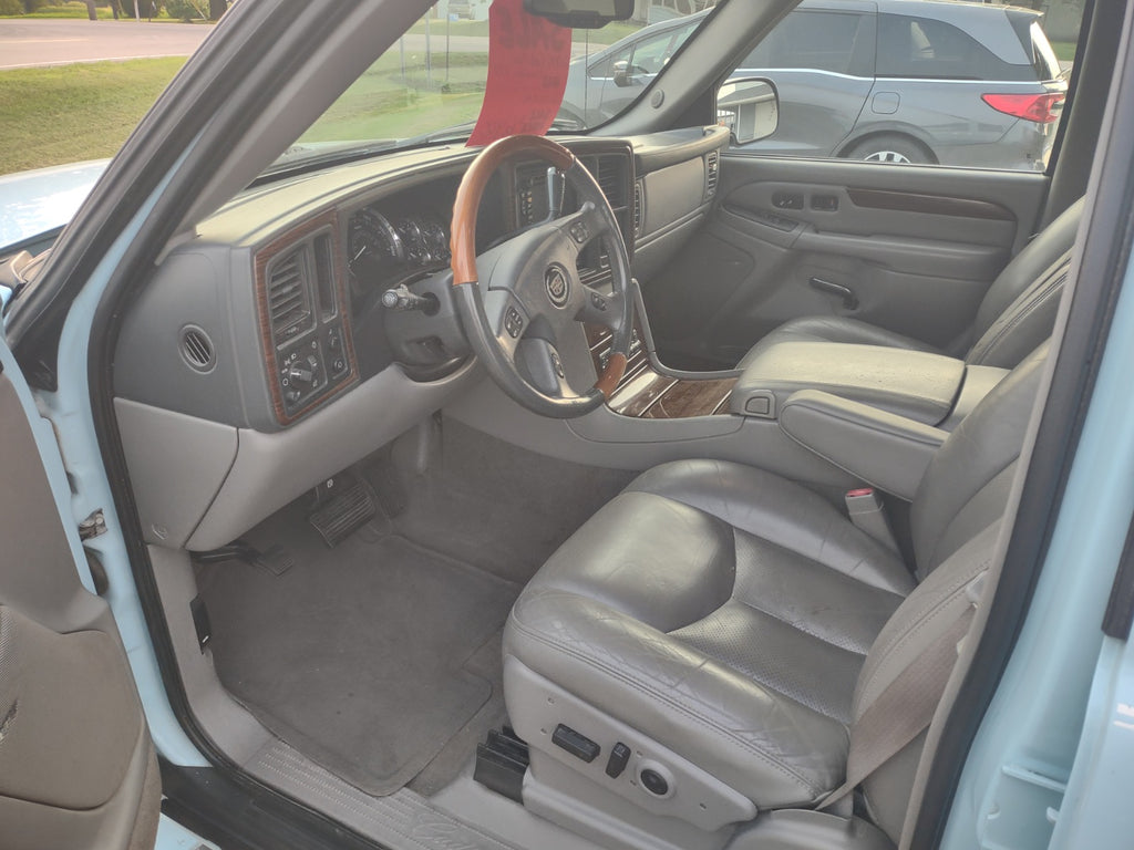 2004 CADILLAC ESCALADE EXT