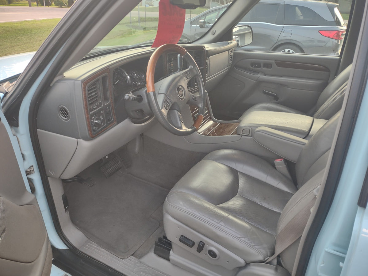 2004 CADILLAC ESCALADE EXT
