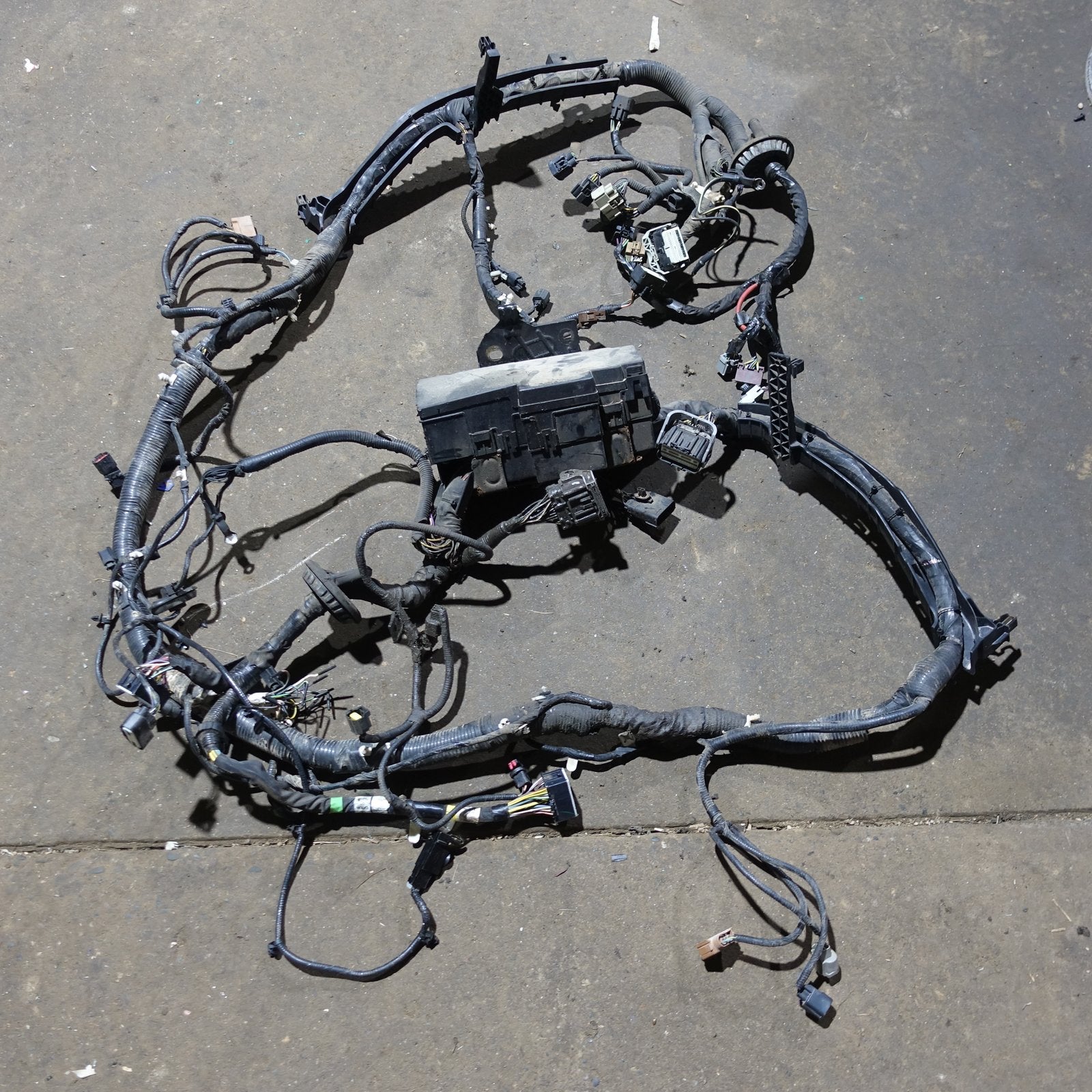 2013 2014 Ford F250 F350 6.7L Engine Fuse Box Bay Wire Harness Loom