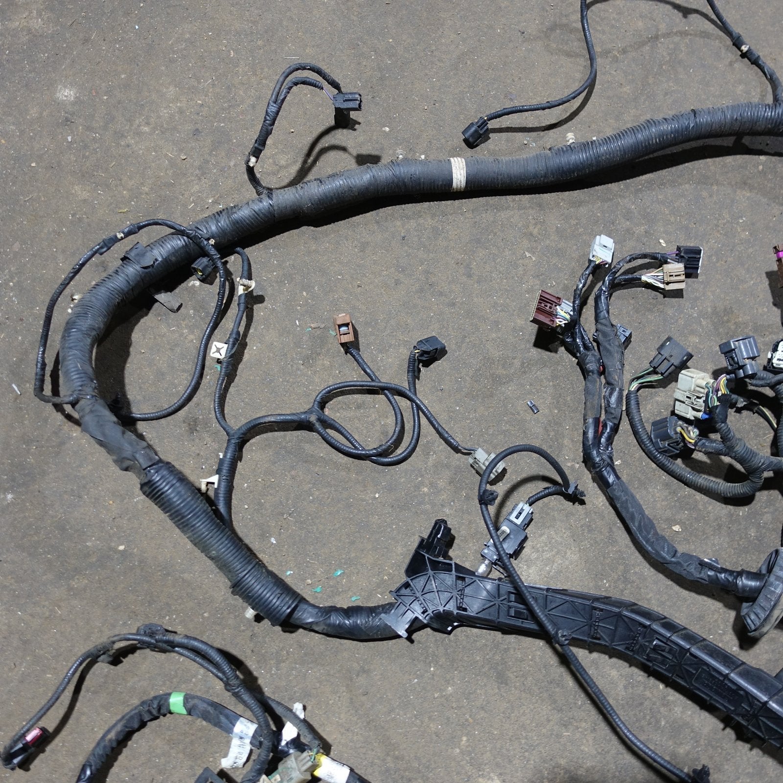 2013 2014 Ford F250 F350 6.7L Engine Fuse Box Bay Wire Harness Loom