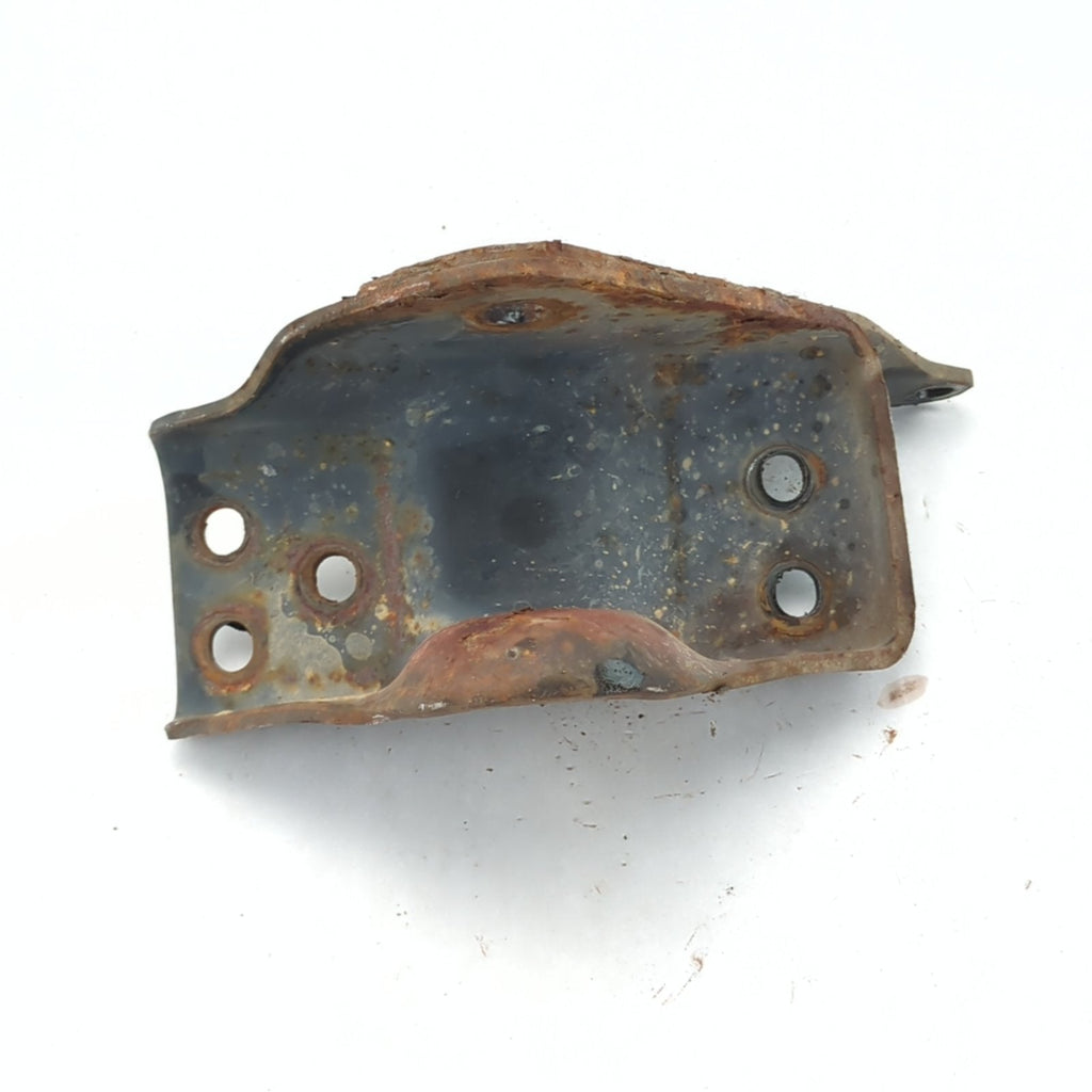 1999 2000 Ford F450 Driver Left Side Leaf Spring Mounting Bracket