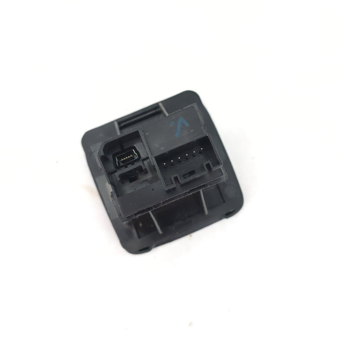 2014 2015 2016 2017 Silverado Sierra 3 USB Data Hub Charging Receptacle Port