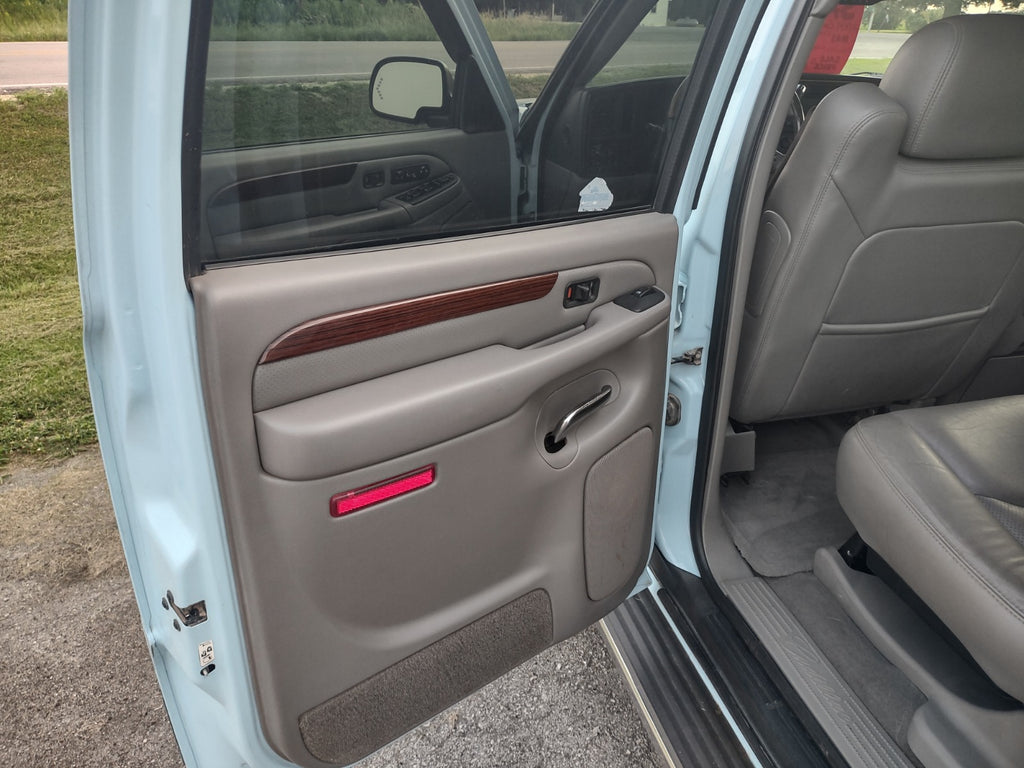 2004 CADILLAC ESCALADE EXT