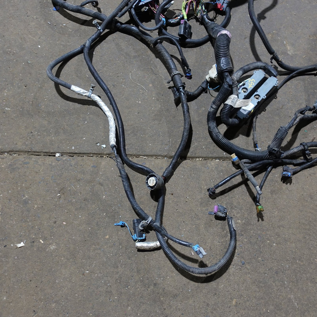 2004 Silverado Sierra 2500 3500 Engine Wiring Harness Main Loom 8.1L