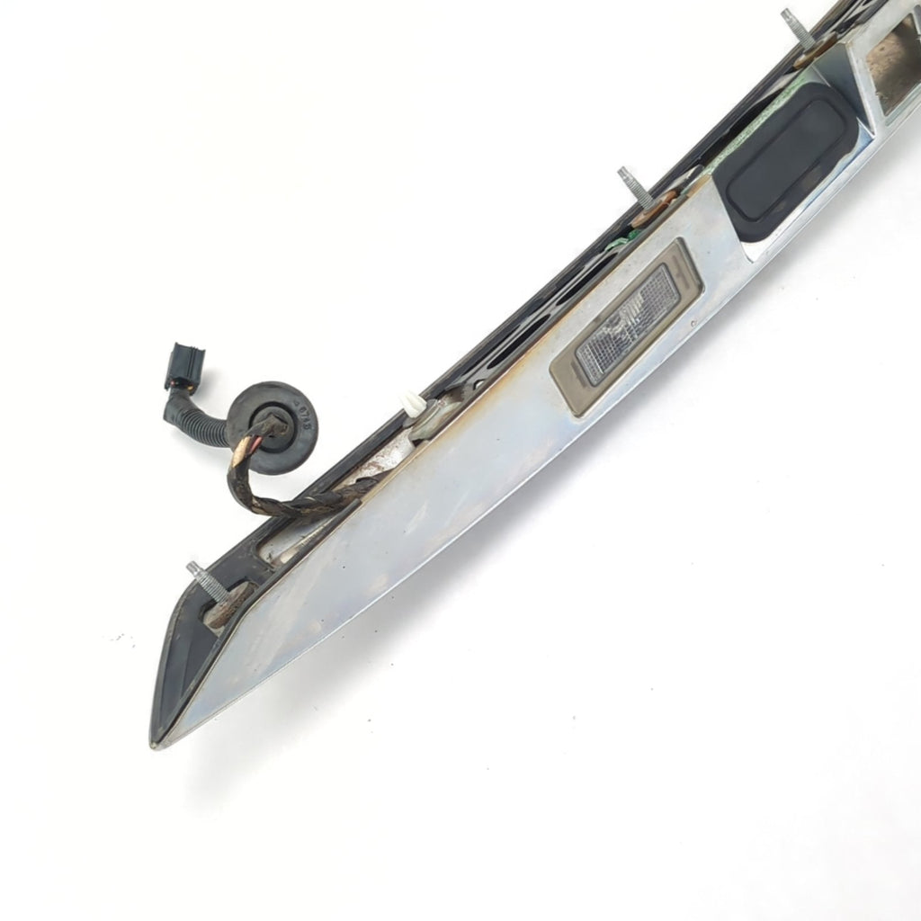2013 2014 2015 Chevrolet Equinox Tailgate Liftgate Trim Applique Emblem Bezel