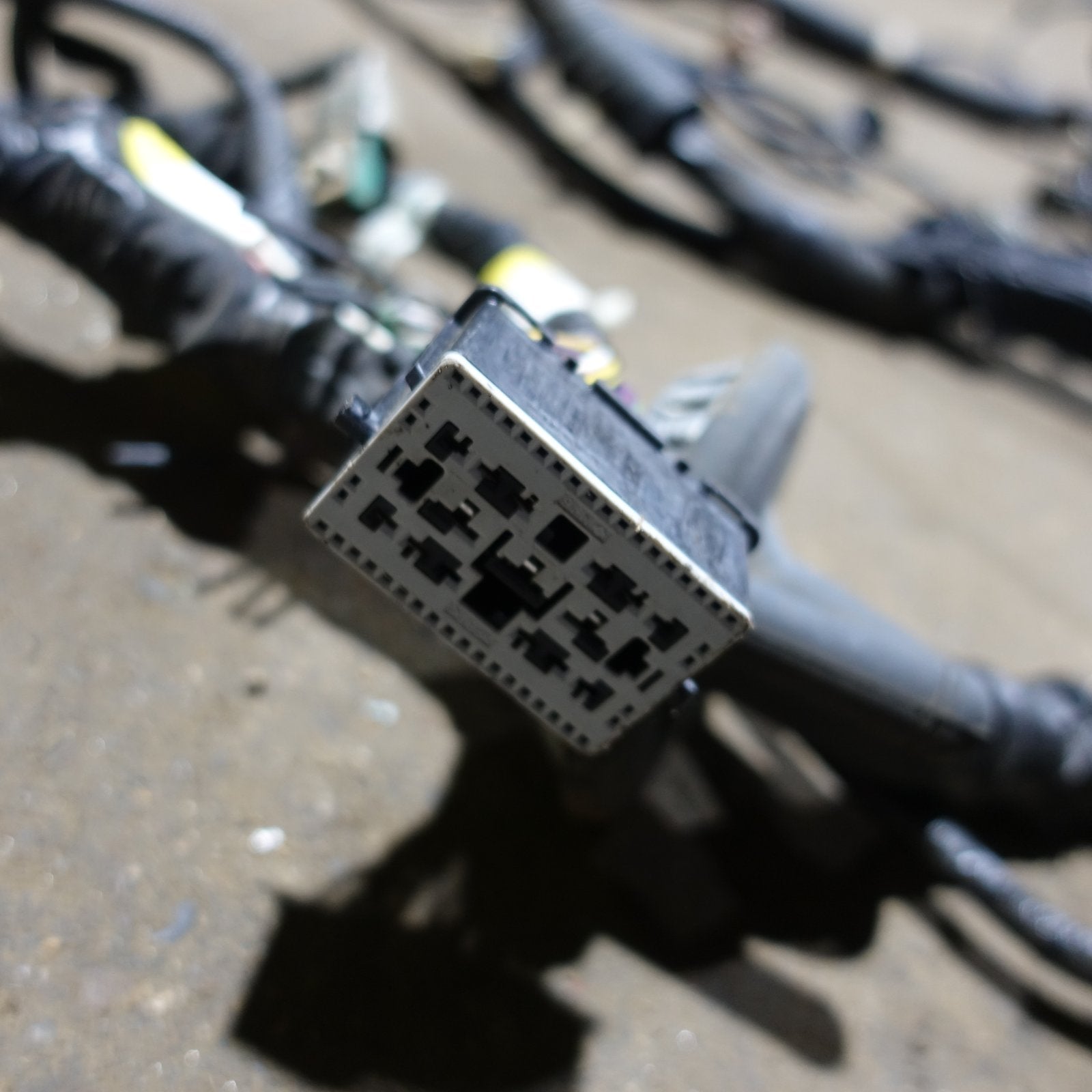 2013 2014 Ford F250 F350 6.7L Engine Fuse Box Bay Wire Harness Loom