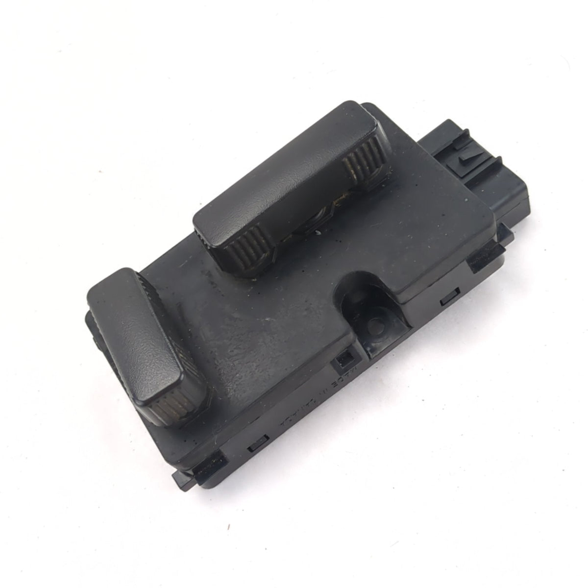 2001 2002 2003 2004 2005 2006 GMC Yukon Tahoe Driver Power Seat Adjuster Switch